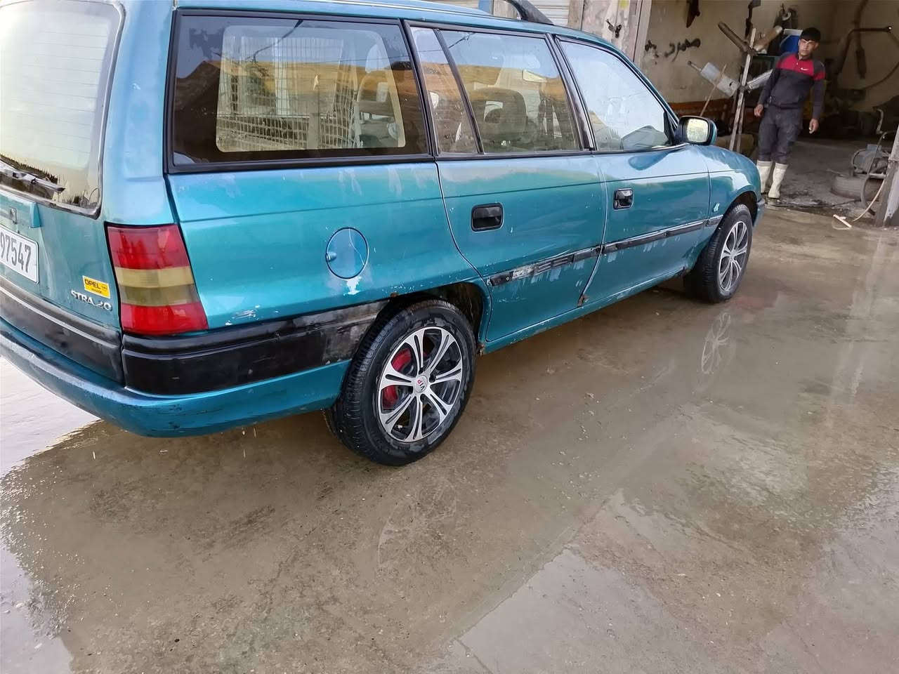 بيع مستعجل سعر مناسب جدا 
استرا استيشن موديل 95 اصل تبريد  ***********

سيارة بلادية بلا صبغ بلا ضرر  رقم بغداد دولي سنوية لل 2030 الشرعي بل موصل   ***********

سيارة نضيفة كدام عنوان موصل جانب الايمن

