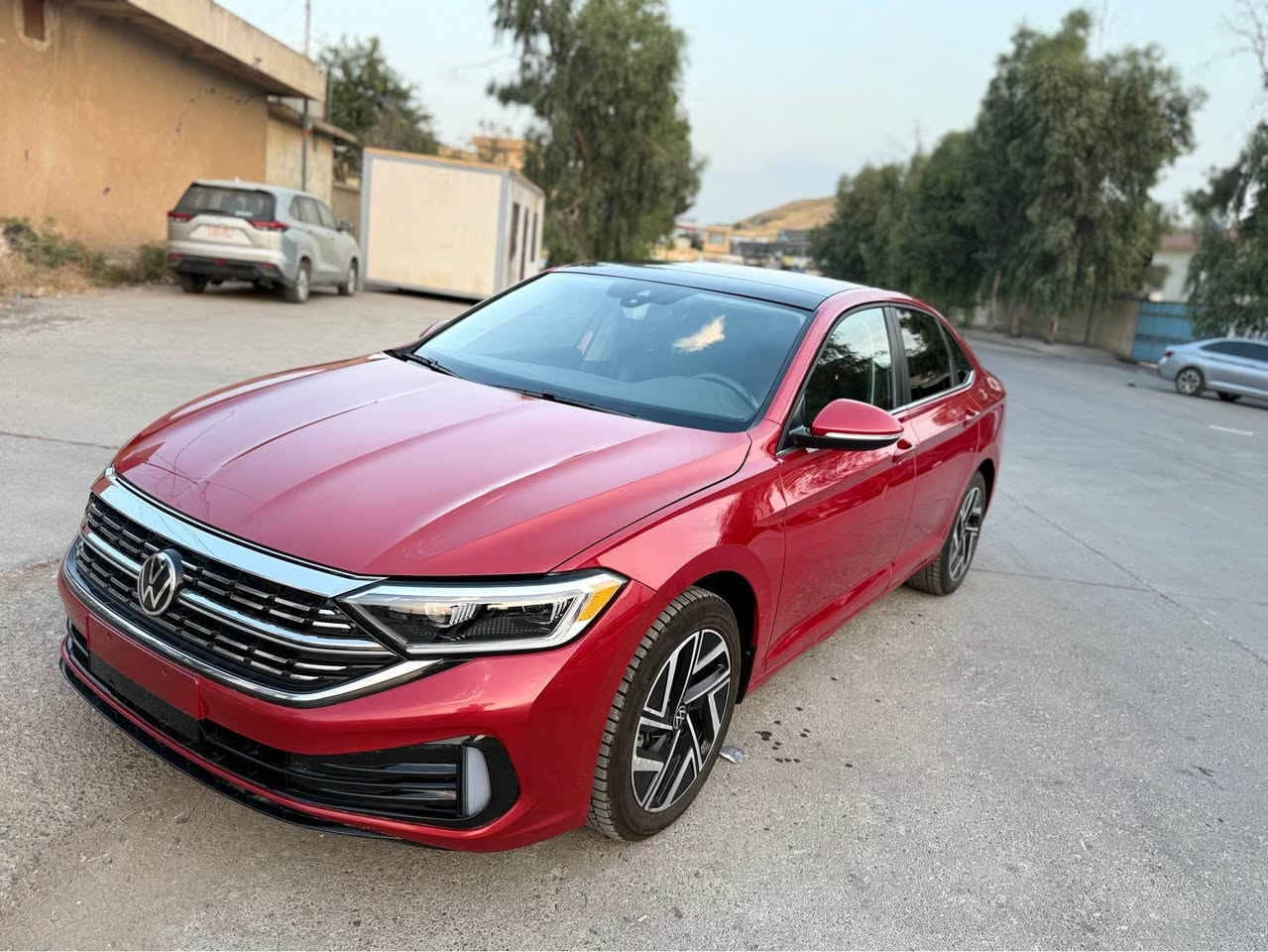 بسم الله الرحمن الرحيم

Volkswagen 2024 – Full Options

* مودێل: 2024
* فول مواصفات
* بصمة (Keyless Entry & Start)
* سقف پانوراما
* مقاعد جلد
* كوشن سارد و گەرم
* شاشة
* ويل و تايری گەورە
* راديتەر و پانكەی بيلادی
* راداری كامڵ

السعر: 147 ورقة (قابل للتفاوض)

رقم مؤقت: 3 أشهر مع السيارة

VIN: 3VWGM7BU2RM002139

للاستفسار:
📞*********** السليمانية, العراق
