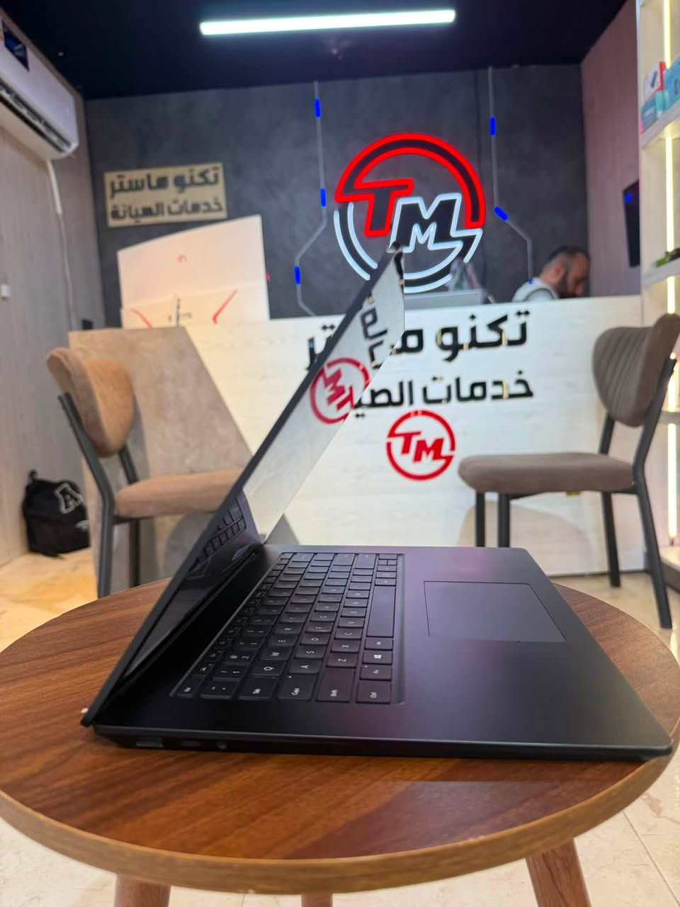 🎁 لحق العرض متوفر كمية
تمتع بحجم شاشة كبيرة وبمواصفات عالية 😮

من شركة  مايكروسوفت وهو جهاز المايكروسوفت سيرفس لابتوب ٣ 15 انج🔥

👨‍💻معالج كور اي سفن جيل عاشر   i7-1065G7

👨‍💻 رام (32 )كيكا بايت من نوع DDR4 بتردد 2400  MHz

👨‍💻 هارد ( 1TB) تبرا بايت من نوع
SSD M.2 Nvme Samsung من اغلى انواع الهاردات

👨‍💻 شاشة حجم (15) انج بدقة (2496x1664) (2K)

👨‍💻 كرت شاشة داخلي اريس ١٦ كيكا 
Intel Iris Plus Graphics

👨‍💻 كيبورد متصل وضوئي مع امكانية اللمس بعشر اصابع والقلم ايضا 

👨‍💻 ياتي مع الشاحنة والكيبورد وصندوق عادي لنقله بامان.

📲 للتواصل ومعرفة الاسعار الاتصال على الارقام 

📞***********

📞 ***********

او التواصل على الماسنجر او الواتساب بلارقام اعلاه
