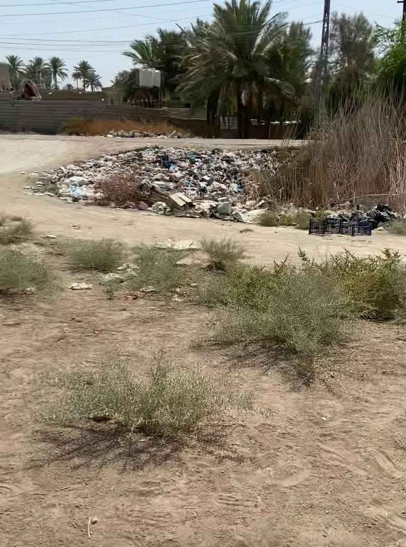 للبيع قطعة ارض المساحه نصف دونم (١٢٥٠) تبعد عن المدرسه ٣٠ متر والتبليط بركنها وصايره ركن محاذيه الى شارع المدرسه ولا يوجد اي احد بجوارها ومدفونه وجاهزه للاستفسار الاتصال على الرقم (***********) منطقة البو شيخ علي
