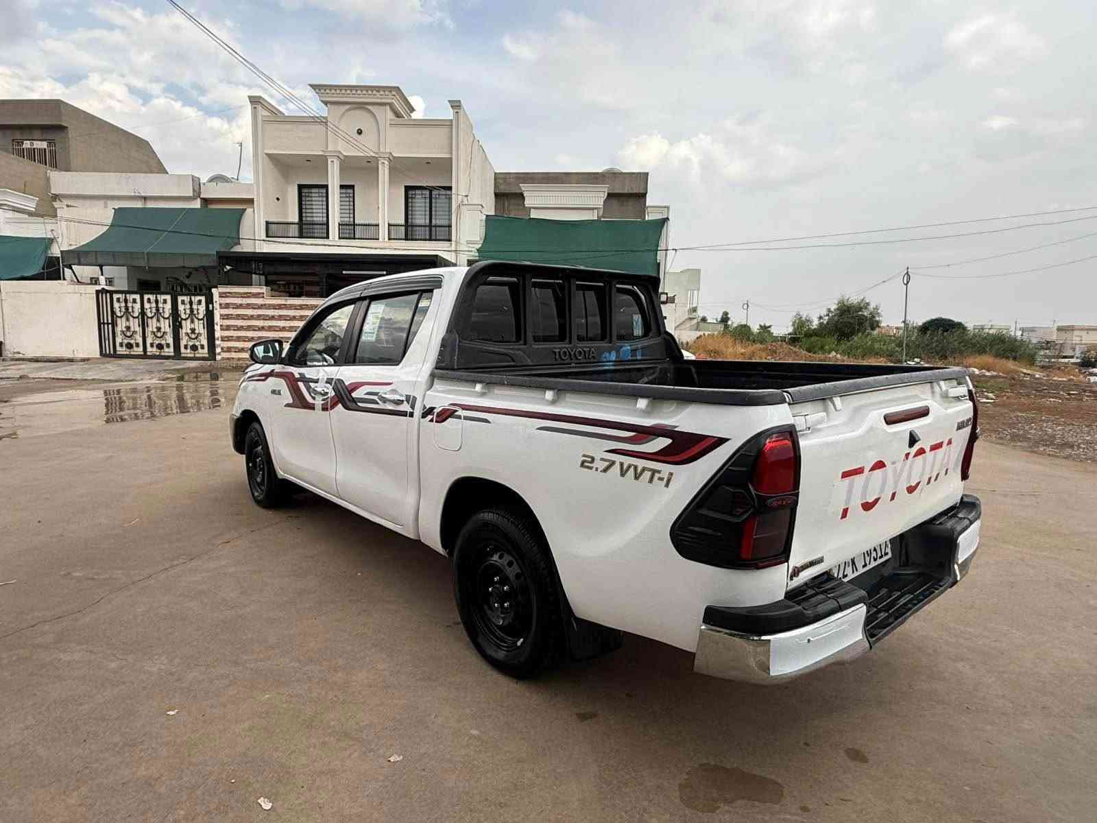 مەرزیە 2019
پارچەرەش بۆدی بیلاد
پێشی وپشتی کەپسە
گێرومەکینەی بەشەرت نەکرایتەوە
تەنهاکەمێک لەدۆسەوتوکمەی سبوخە
بەبێ ژوورێ 
ژینگەوسەنەوی نوێیە تا2031
چوارتایەی نوێی بۆبەستراوە
***********واتسئاب أربيل, العراق
