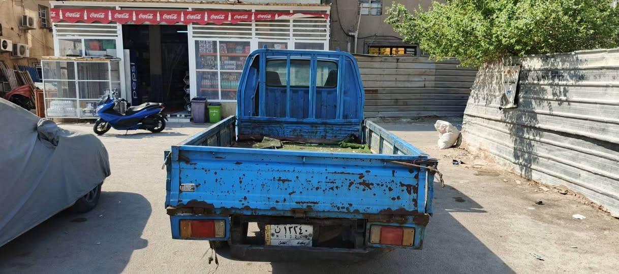 السلام عليكم سياره بنكو موديل 94 سياره جهازن كير ومكينه وشاصي واكسل مكونات كفله عامه تخم تاير سياره جهازه مال شغل للاستفسار ***********
