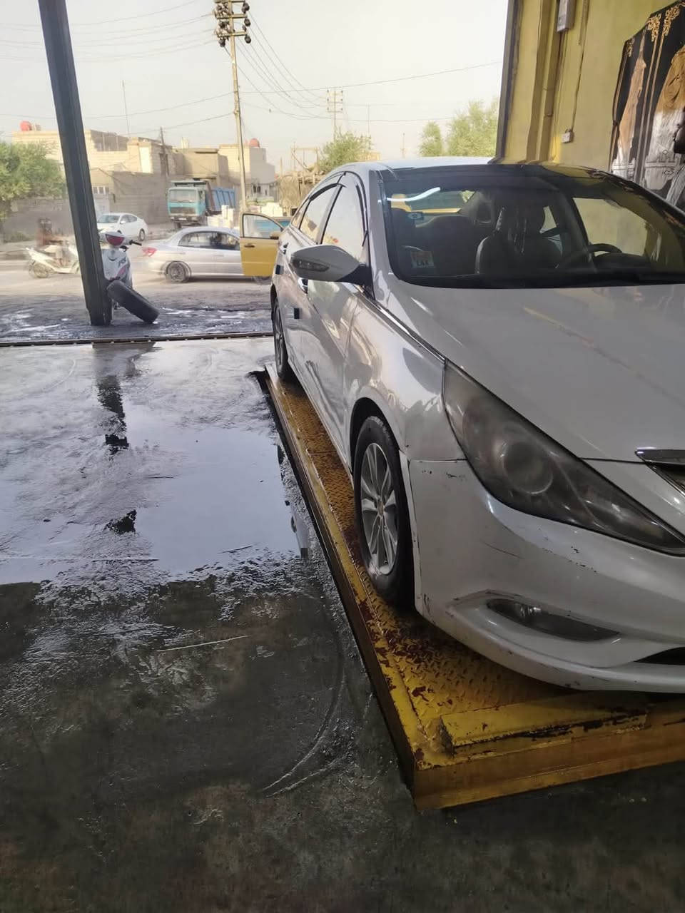 السلام عليكم
من رخصت الادمن 
سوناتا 2011وارد خليجي السياره بيها بنيد صبغ وبيها باردات شي قليل حداديه تبريد مكفولات مكينه كير كفاله 
سونار مرفوق ويه الصور 
مكان السياره نجف _كوفه
الهاتف ***********
السعر 108 وبيها مجال لجيتك

