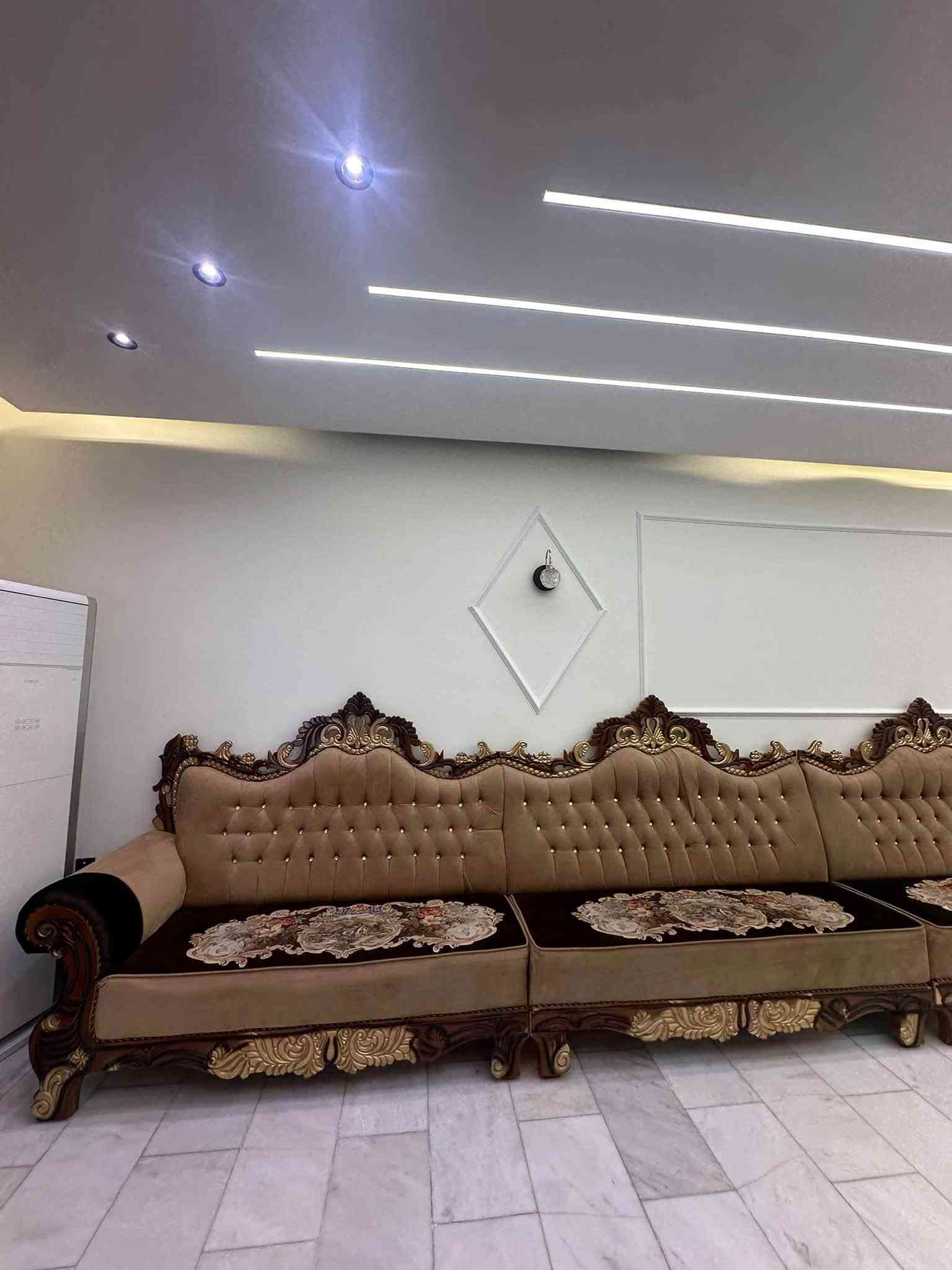ديوان • ٩قطع • طول١٦م