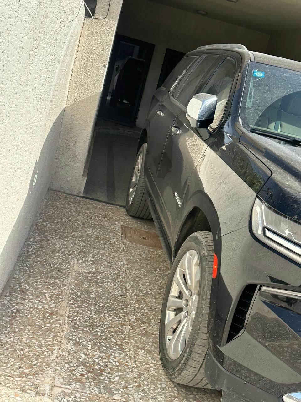 السلام عليكم
تاهو premier

 موديل 2023

خليجي السياره وكالة المنصور ( داخل الضمان ) 

رقم بغداد بأسمي 

عداد المشي 93

المواصفات المعروفه للبريمير

السياره كفاله عامه ان شاء الله للاخر

بدون قطره صبغ السياره نهائيآ 

بدون بارد نهائيآ

كفاله عامه المحرك والگير شرط الفحص 

مكان السياره كرخ 
السعر 49500 يعني 4 دفاتر و95  مع مجال بصيط

***********
