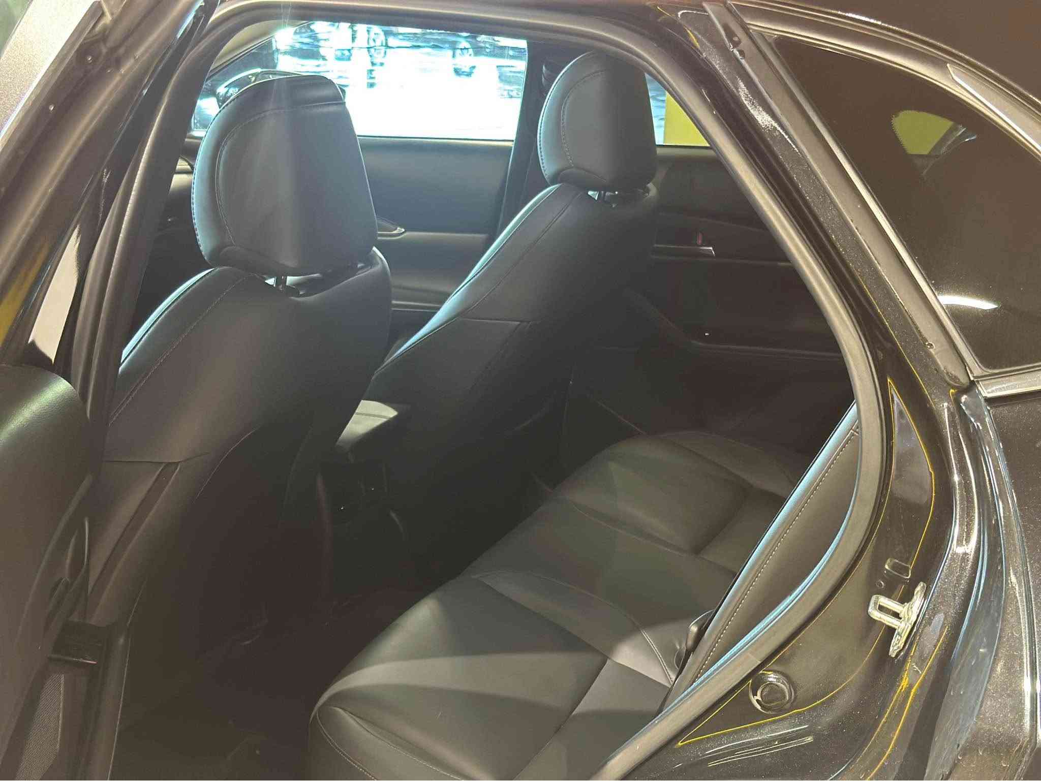 Mazda Cx30 Awd
مۆدێل ٢٠٢٤
فول مواصفات
تەنها ١٨،٠٠٠ ڕۆشتووە و یەک پەلەی سنوقەکەی بۆیاخە سۆنەرەکەم داناوە 
بێ ناو بێ ئێرباگ.
کاتی نەشکاوە ٩٠ رۆژی لەگەڵە بۆ ڕەقەم کردن بەشەرت ڕەقەم و تەقە و ڕەقە ئەیفرۆشین.
سەیارەکە فول فول مواصەفاتە و سڵاید و کوشن کارەبایی و کوشن خەزن و خەتی جادە و تحدید سورعە و ڕادار و کامێرە و برێک بەسمە و ئاوتۆ هۆڵد و کوشن هیتەر و تەبرید مەرکەزی و زۆر زۆر مواصفاتی تری تیایە 
سەیارەکە ڕەقەم سلێمانی و هەولێر و دهۆک و هەڵەبجە ئەکرێ بەدڵی خۆتە.
شوێن: سلێمانی 
ژم: ***********
***********
نرخیشی ١٤٩ گەڵا و مەجالێکی برایانە. السليمانية, العراق
