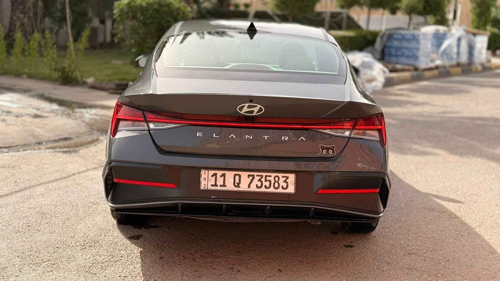 هونداي النترا موديل 2024
سلام عليكم النترا فول مواصفات 
 فول مواصفات 
الحادث كما موضح في المنشور 
السياره بدون صبغ أو تبديل فقط بارد بسيط ب جنطه كلين سيارة 

 سعر 165 وبيه مجال بسيط 

ماشيه 35 الف ميل 
محرك 2000 دوش 

مواصفات السياره 

كشنات مخمل

اناره بالدشبول ( لد )
شاشه متصله 
فتحه سقف 
3 انظمه قياده
قياده ذاتيه 
تحديد مسار 
تثبيت سرعه 
رادار امامي 
رادار جانبي وخلفي 
كير اوتوماتيك 
اوتو هولد 
دخول ذكي 
بصمه ابواب 
قفل امان 
شاشه كار بلي 

وبعد بيه مواصفات 
السعر 165 وبيها مجال بسيط جدا 
عنوان بغداد البلديات 
رقم ***********

نص مكتوب في الصور:
- BIDCARS