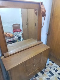 ميس تواليت • خشب صاج • نظيف