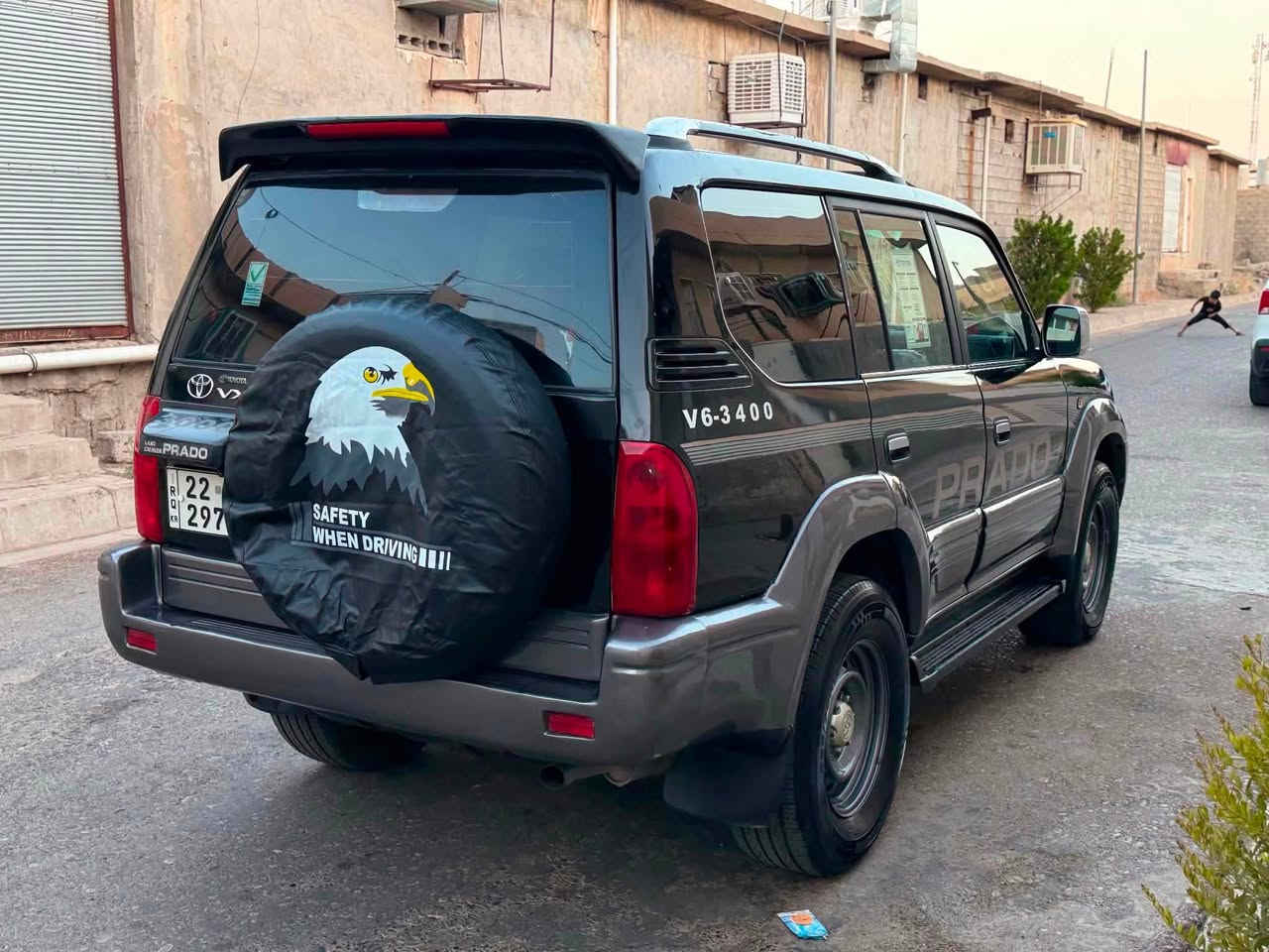 تيوتا برادو موديل 1999 خليجي وضع شركه شرط مكفوله من الحادث والصبغ  سياره فول مواصفات دبل اكسل فتحه بل سكف 7راكب تبريد مركزي محرك 3400المرغوب رقم اربيل تحويل وكاله شرط سعر87ومجال حك الجيه فقط عنوان اربيل 
***********واتس
***********
***********
