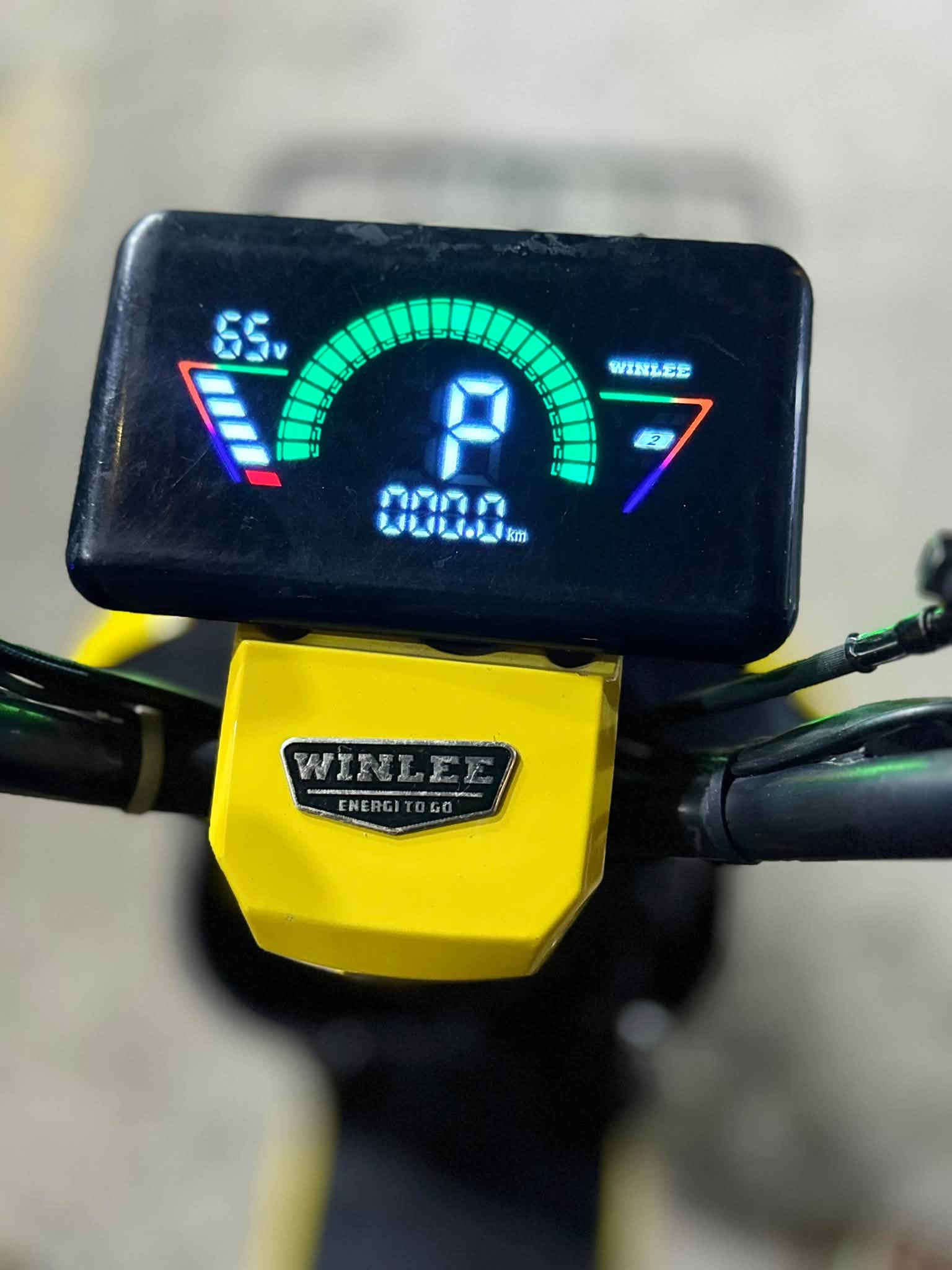 سلام وعليكم
R9
5 بطاريات دراجة جديدة شوفت عينك مابيها نقص بيها بس الدبل اشارة والاشارة ما تشتغل بطاريات جدد سعرها ٤٠٠ 
مكاني بغداد زعفرانية
***********
