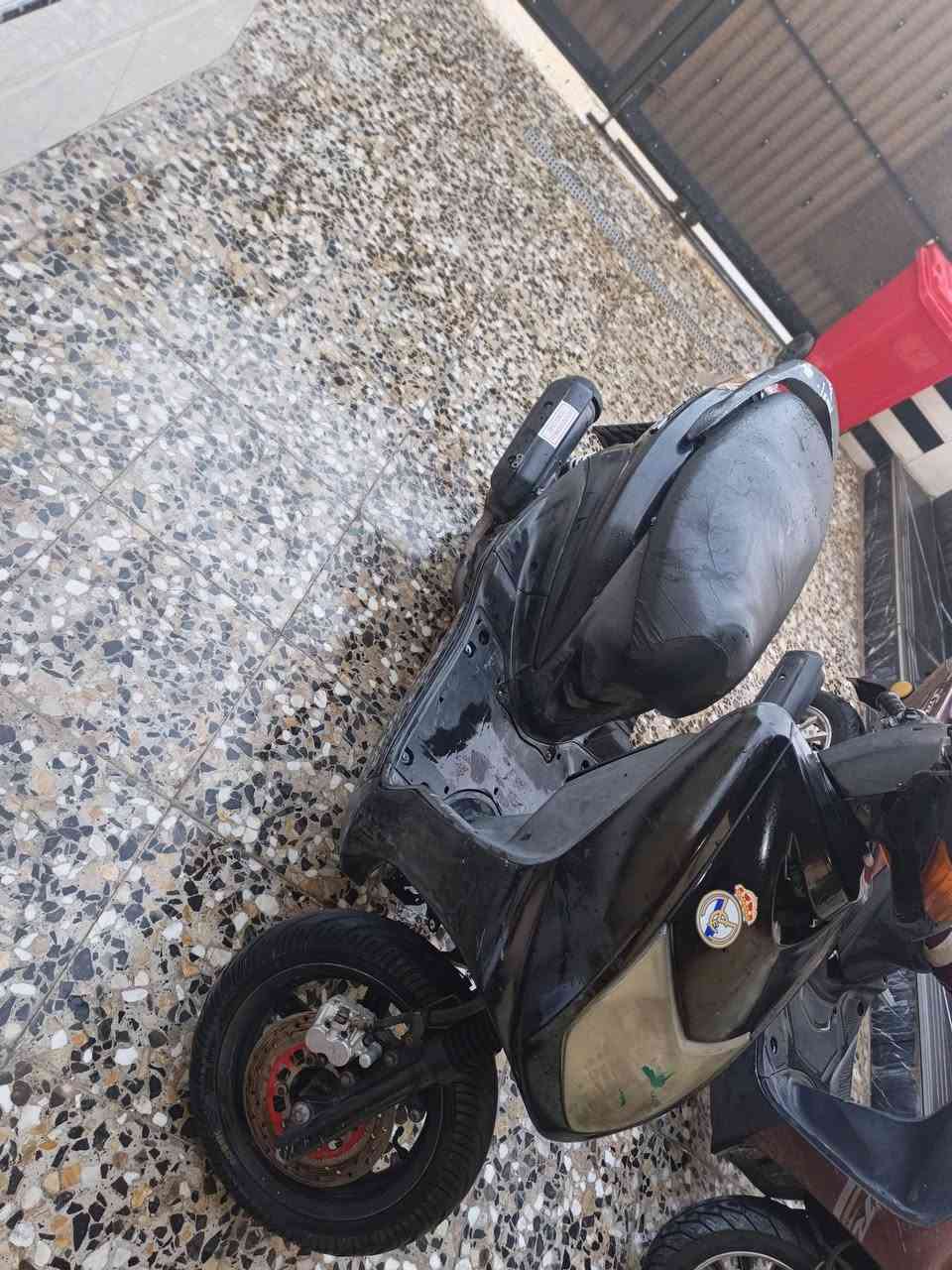 دراجات عدد ثنين للبيع
مال بيت 

سكنس نثيه 110 ياباني على وضع البلاد بس المكينه مجفتينها جديد مكينه خريه ونشطه  سعرها ٤٠٠ وبيها مجال نقصها بس استان تعليك 

د Stear دراجه مال رمبه نضيفه على وضع الابلاد مكينه مكفوله 
نقصها بس جوزه مال سلف ٣٧٥ وبيها مجال 

معلومه ثنينهن شغالات 

العنوان بغداد حي النصر 
متواجد فيس واتصال و واتساب 
***********
