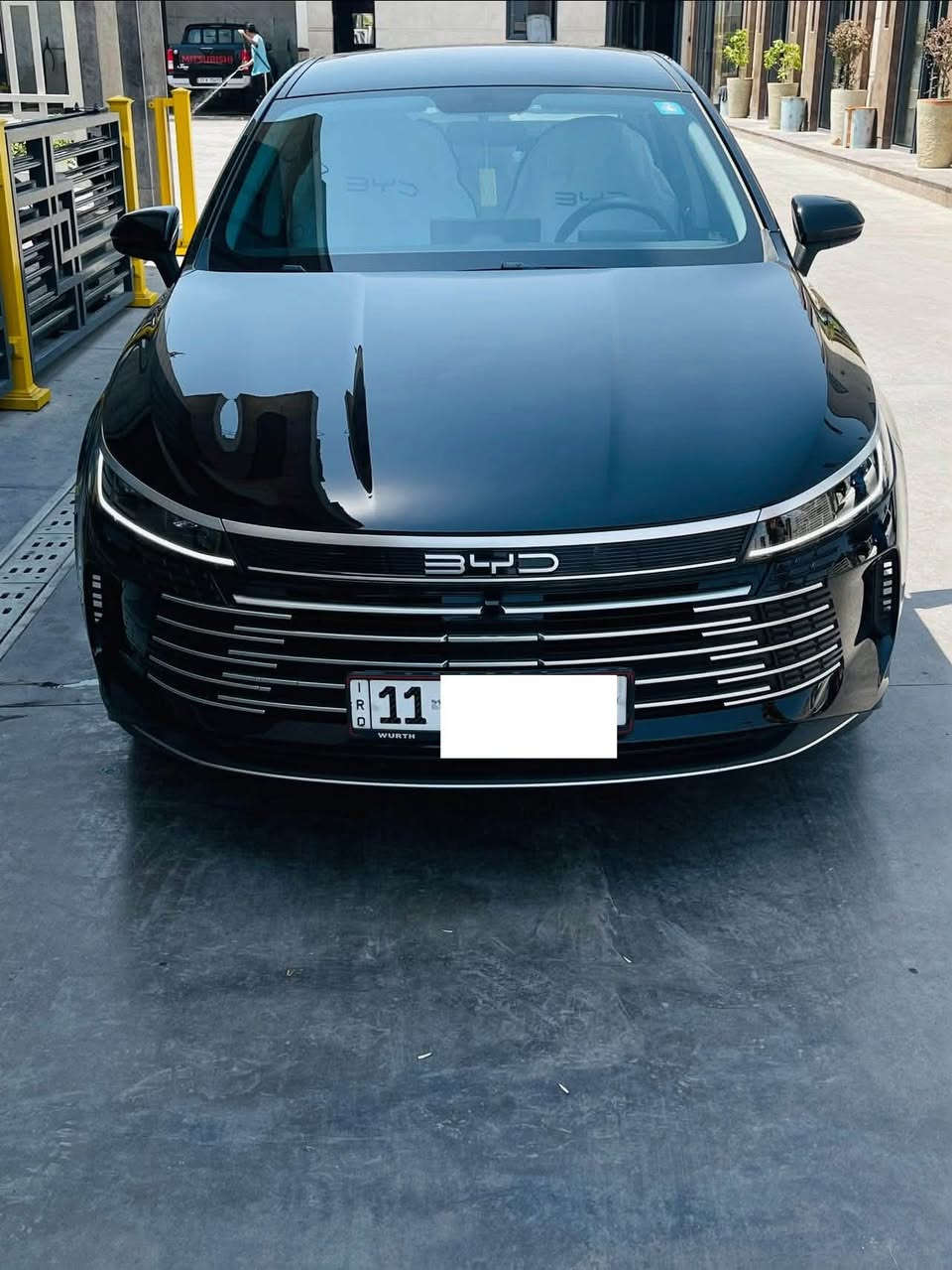 السلام عليكم 
BYD للبيع موديل 2025 لون الأسود الملكي السياره مكفوله ممشاها 3000 كم جديد جداً السياره كارت + بصمه مغلفه ارضية اكياس الكشنات البلاديه لصقة الشاشه برايفسي  شاحنتها غير مستخدمه السياره بحالة الوكالة مكانها بغداد العامرية 
السعر 19 مليون ونص 
للاستفسار للاتصال ***********
