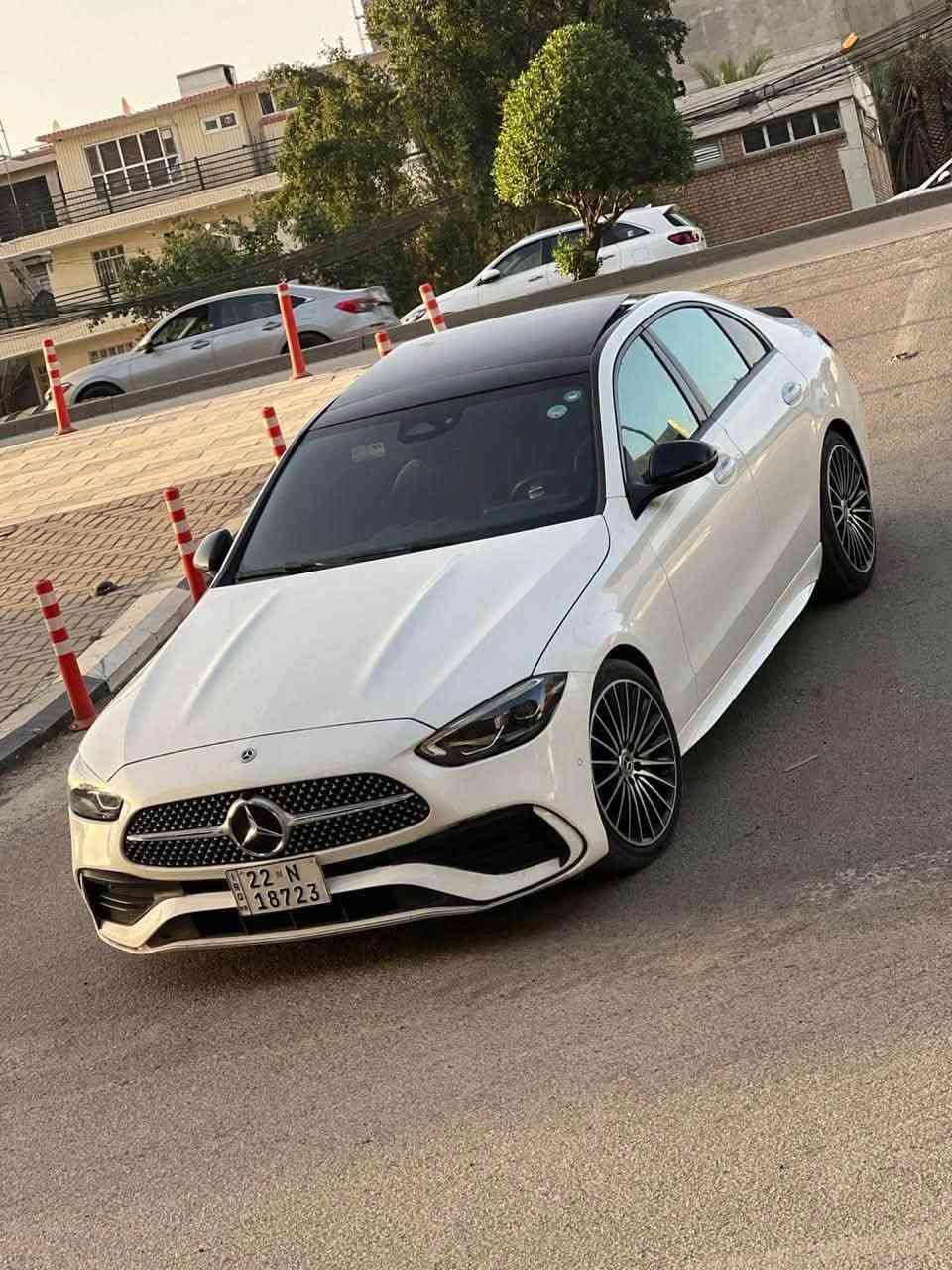 مارسدس c300 

موديل 2024 

حادثها بس بنيد مبدل نفس الون 

للبيع 
***********
