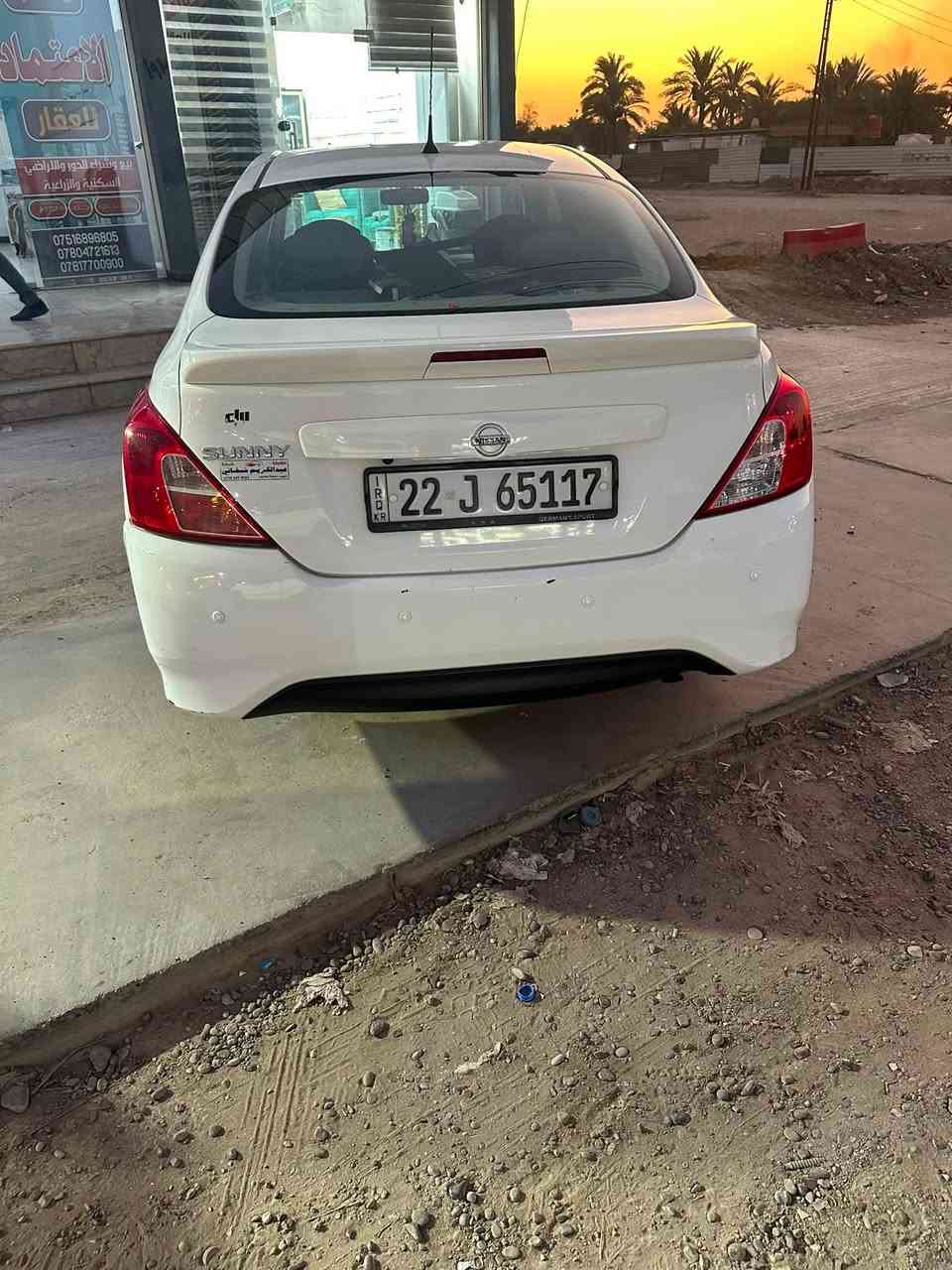سياره سني موديل 21 كلين
بيه طخات بسيطه ماشيه 105 الف كيلو 
سعر السياره 105 
مكاني بغداد الدوره للتواصل 
***********
