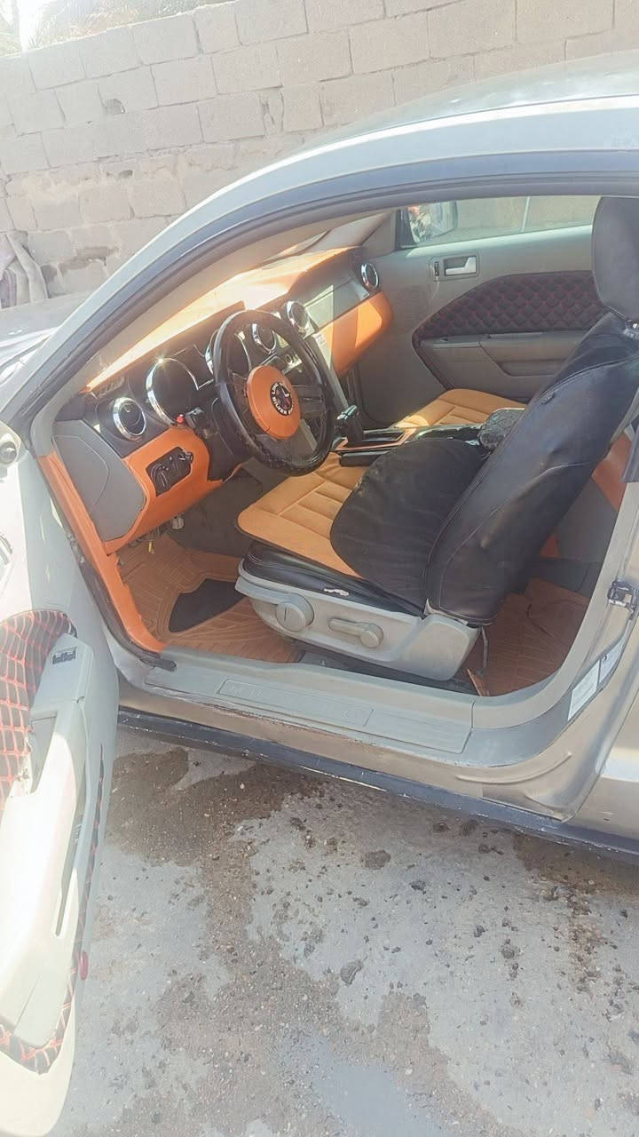 موستنك رقم شمالي نكليزي سعر ٦٥ او مراوس سنويه ما منتهيه سياره عوزه ترتيب كلش قليل اذا عدك مراوس دزلي  وساب داخل البصره ***********
