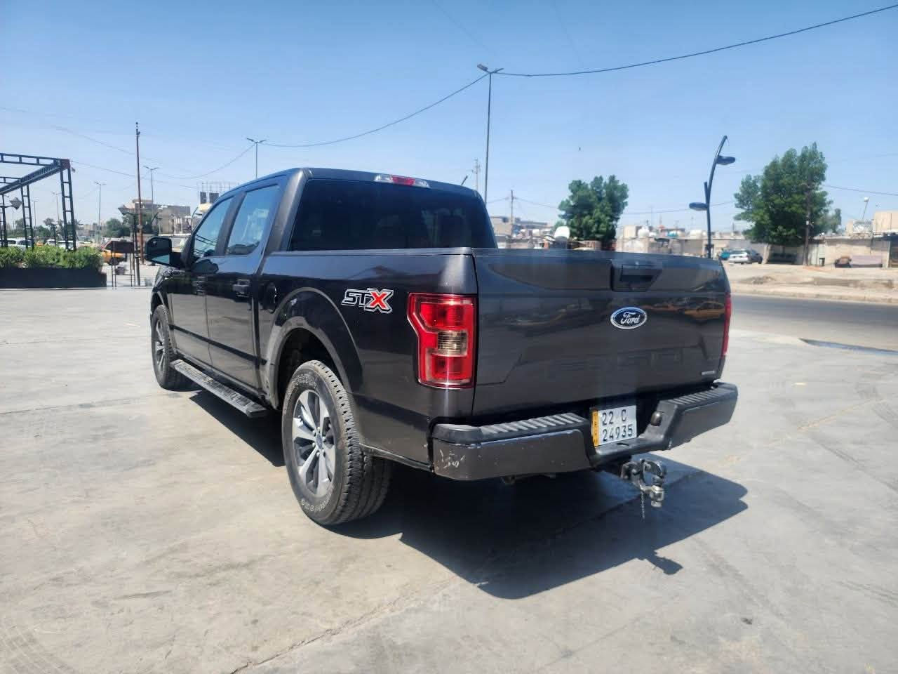 سلام عليكم سياره ford f-150 STX 
موديل السياره 2020
حجم المحرك 3500  تون تيربو 
جنطه خلفيه  صبغ و  نص جاملغ الأمامي الايمن صبغ 
سعر  225 للستفسار الاتصال على الرقم ***********
