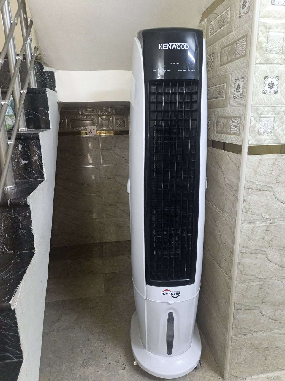 مبردة هواء KENWOOD كينود عامودية Inverter للبيع 🌬️❄️
كينود أصلية
تصميم عامودي أنيق
تقنية Inverter
تحكم باللمس
عدة سرعات للهواء
خاصية Swing لتوزيع الهواء
ريموت كنترول
قاعدة بعجلات لسهولة النقل
فلتر للغبار والأتربة
تنبيه عند نقص/نفاد الماء
مناسبة للبيت والمكتب
الحالة: نظيفة وتعمل بصورة ممتازة
السعر: [٢٠٠] قابل للتفاوض للاستفسار للاتصال او مراسله الواتساب ***********
