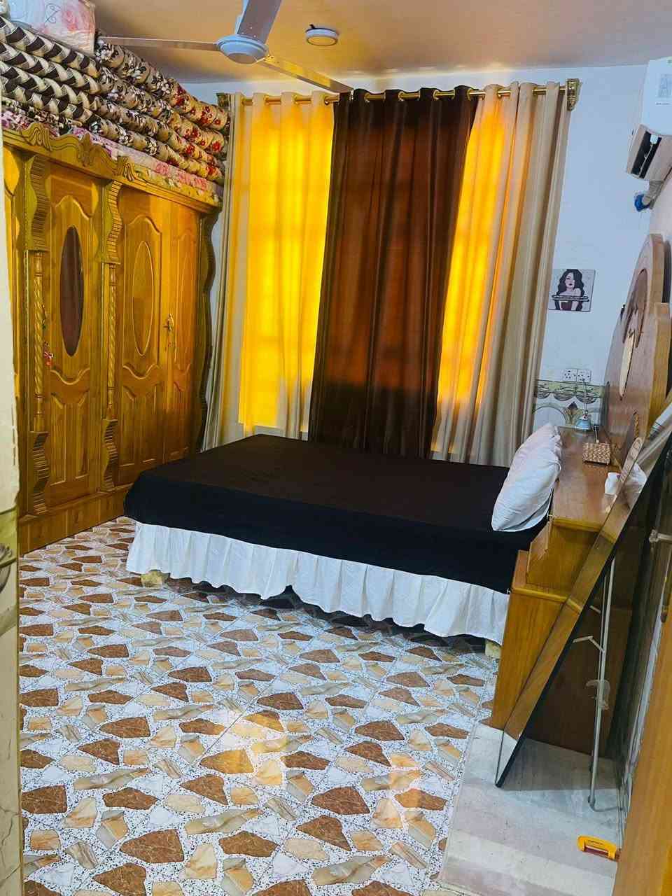 للبيع بيت مساحه ٢٠٠ متر طريق المعاره قرب بيت محمد كامل العويسي

غرفتين صاله مطبخ استقبال منور صحيات داخلية وخارجية

السعر ٥٥

اي استفسار ***********
