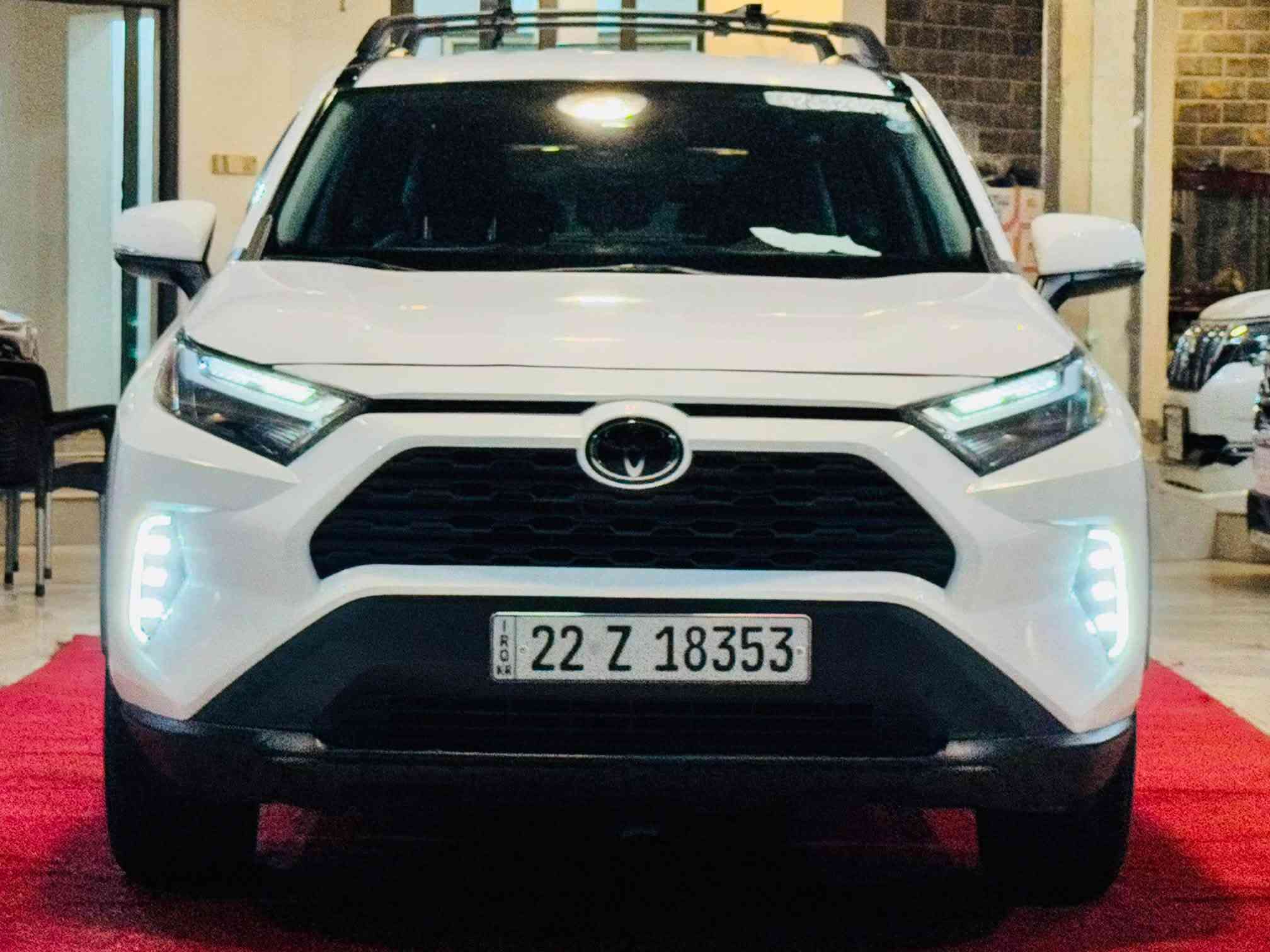 Toyota RAV42023  XLE
اللون . ابيض 
#رقم أربيل 
 كابون بانزين 
عداد المسافات 39الف    ميل  mile
حجم المحرك 4 سلندر (2.5L) 

المواصفات :
كشنات.  قماش 
بصمة ابواب
تشغيل عن بعد 
بصمة تشغيل 
رادار أمامي(تحديد مسار)
رادار جانبي (نقاط عمياء)
رادار خلفي(التحذير من الاصطدام)
تحكم وضعيات القيادة Drive Modes 
اوتو ستارت (Auto start)
اوتو ستوب(Auto Stop)
هاند بريك بصمة
اوتو هولد(Auto Hold)
تحكم وضعيات القيادة ECO,NORMAL,SPORT
مانع انزلاق+ABS
حساسات خلفية+كاميرا
تحكمات استيرن
تبريد قطعتين 
وبقية مواصفات XLE المعروفة
الضرر كما موضح بالصور: 
بدون ايرباك
#السعر 245$
العنوان كركوك
 
 معرض هشام الحمداني لتجارة السيارات 

للاستفسار الاتصال بالرقم 

                                                        ***********
