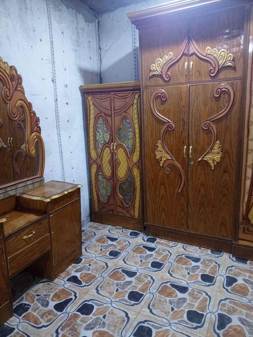 يا الله غرفت اخشاب  للبيع السعر 600 وبيه مجال قليل ***********
