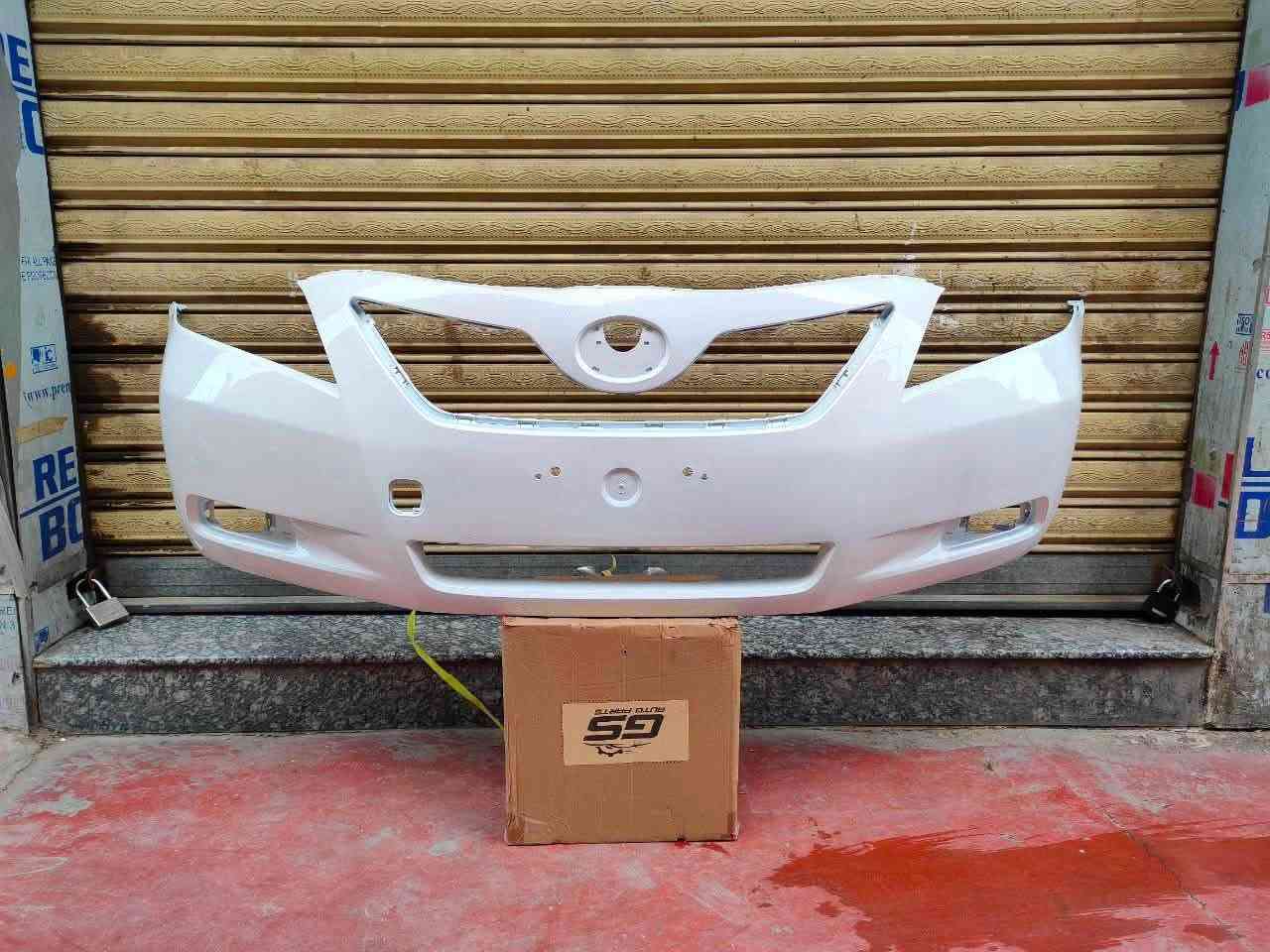 السلام عليكم 
تعلن شركة الزهراء 
عن توفر ادوات كامري 2007 / 2011 
دعاميه امامي 
دعاميه خلفي 
فول لايت 
بك لايت 
بطاين جاملغ امامي 
بطاين جاملغ خلفي 
راديتر ماء 
حاضنه مروحه 
شريط إستيرين 
درع محرك 
بروجكتر 
بغداد السنك مجمع مينا  
للاستفسار مراسله الصفحه 
او الاتصال *********** 
يتوفر توصيل للجميع المحافظات
