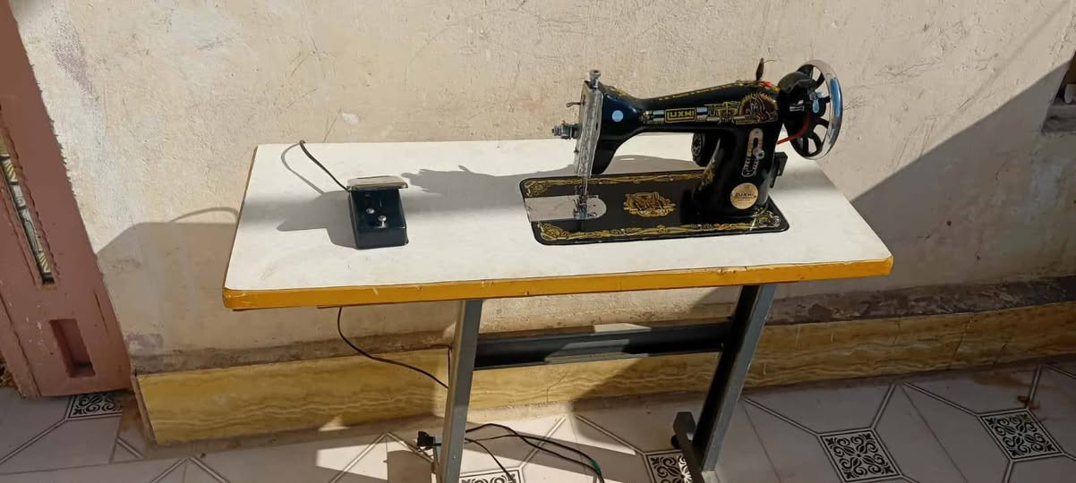 مكينه جديده استعمال قليل نضيفه للتواصل واتساب ***********
