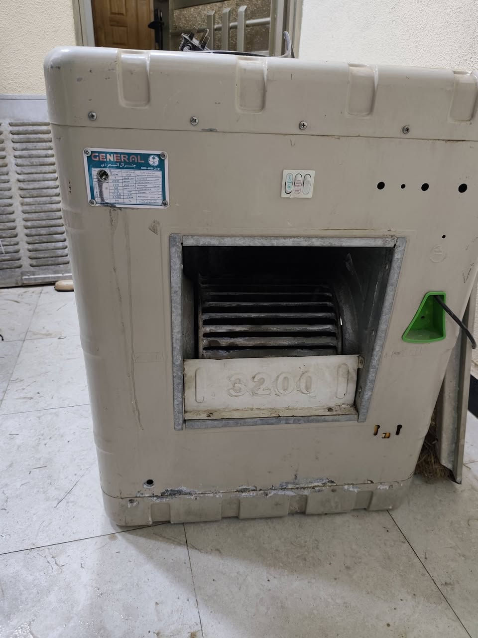 مبردة جنرال سعودي ثقيل حجم 2000 ماطور سرعتين بلادي 
حلفات جديده
واتر بم شغال ***********
