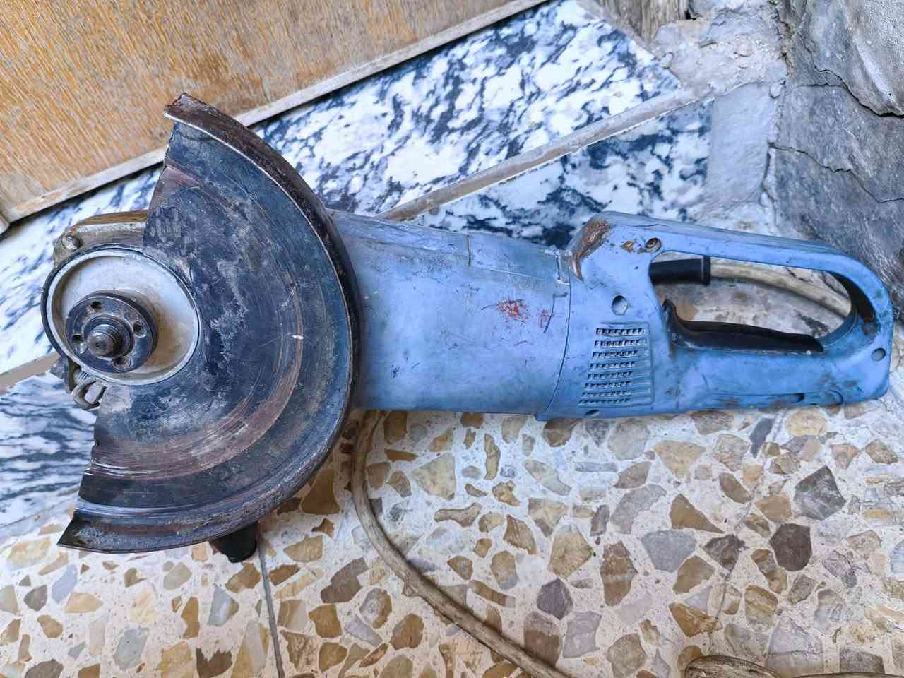 السلام عليكم 
على فحص  كلمن وسعره 
مكاني بغداد مدينه الصدر 
***********
