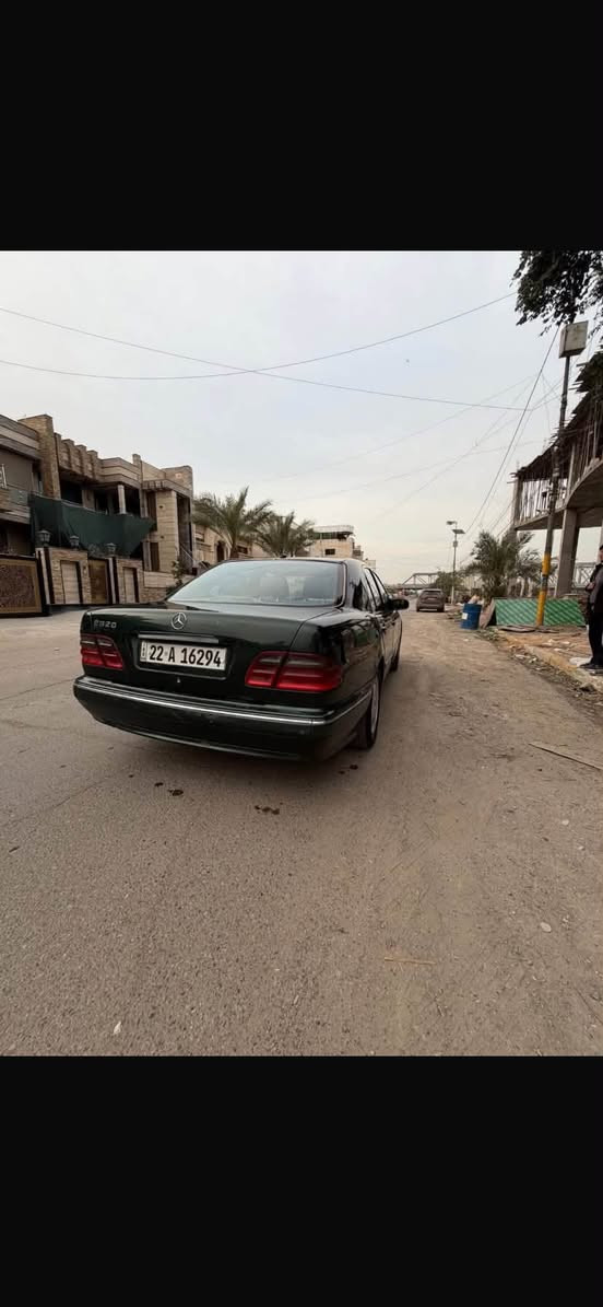 تحية طيبة للجميع مرسيدس ام عيون
موديل 2000 صبغ عام 
مكينه 320 V المرغوب سلايت روف رقم اربيل تحويل مباشر 
مكان السياره بغداد الكرخ  *********** واتساب 
السعر خاص
