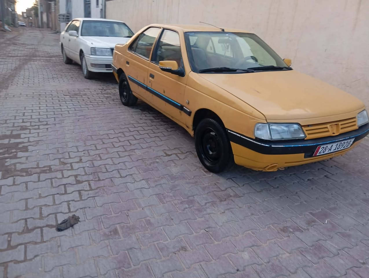 سلام عليكم عندي بيجو 405 موديل سياره حلوه وجاهزه مكينه بيه بدايت صوت بس لاتنقيص ولا تبخير كير خير من الله حداديه 80من ميه تخم تاير جديد مديل2012 هزه بشهر الواحد تسقط سنويه 31 مصفره هيئه وغرامات سنويه بسمي مداور ثاني يوم اي اسفسار عل هذا رقمي *********** سعر 30 وبيه مجال بسيط غير متواجد عل نت
