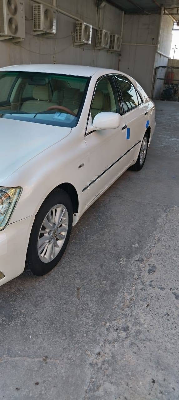 السلام عليكم للبيع شاهينه موديل 2004 شاصي 82 السياره الجديده كفاله عامه ورقم بصره باسمي رقم الجديد دواخل بيجي سيارة جاهزه حداده تايرات تبريد مكينه السعر 135 وبيها مجال للشراي فقط رقم تليفون *********** وبكان السياره بصره سفان

