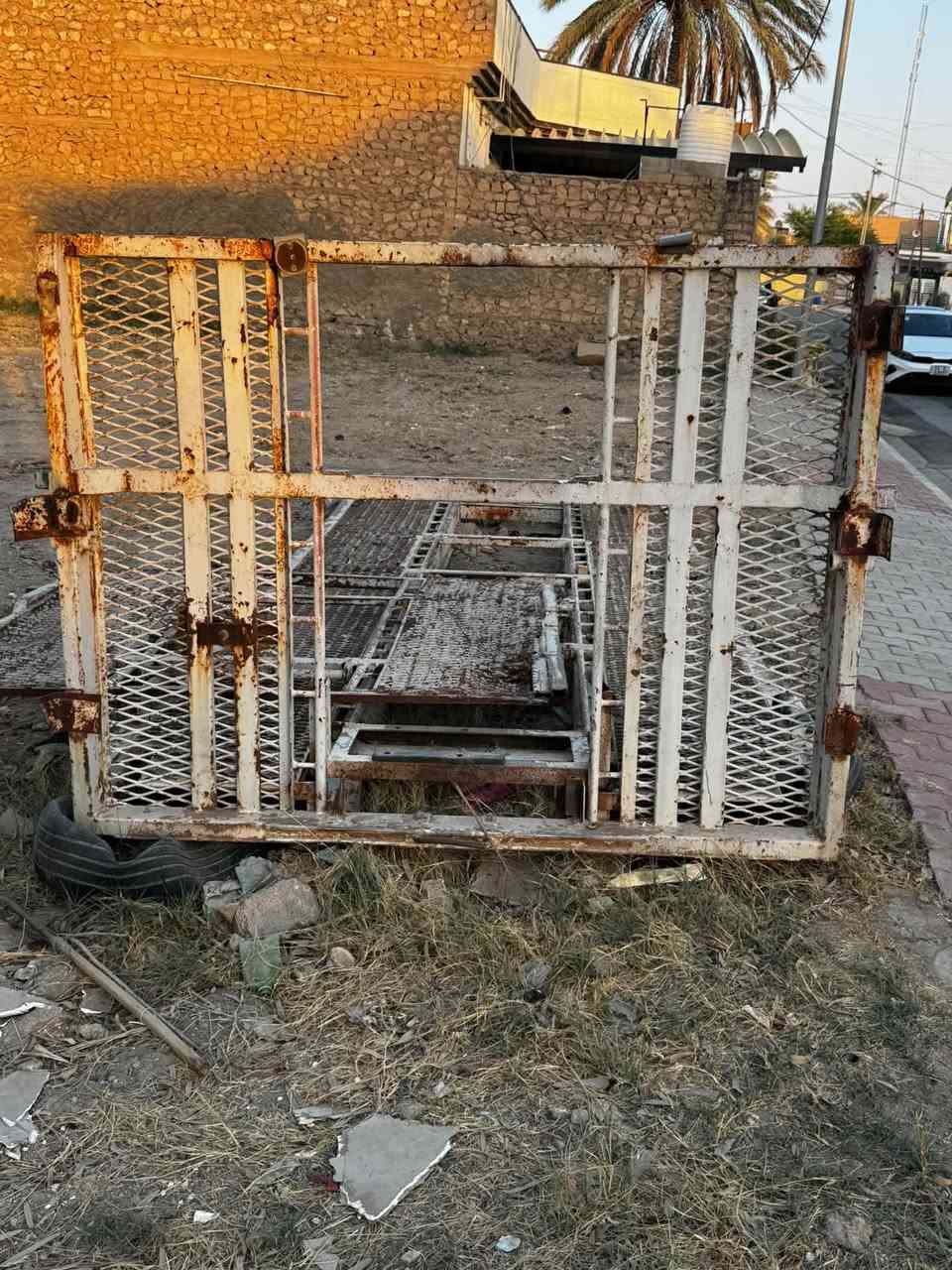 السلام عليكم سطحه لبيع الأنبار هيت قيم ببل يحبه الله ***********

