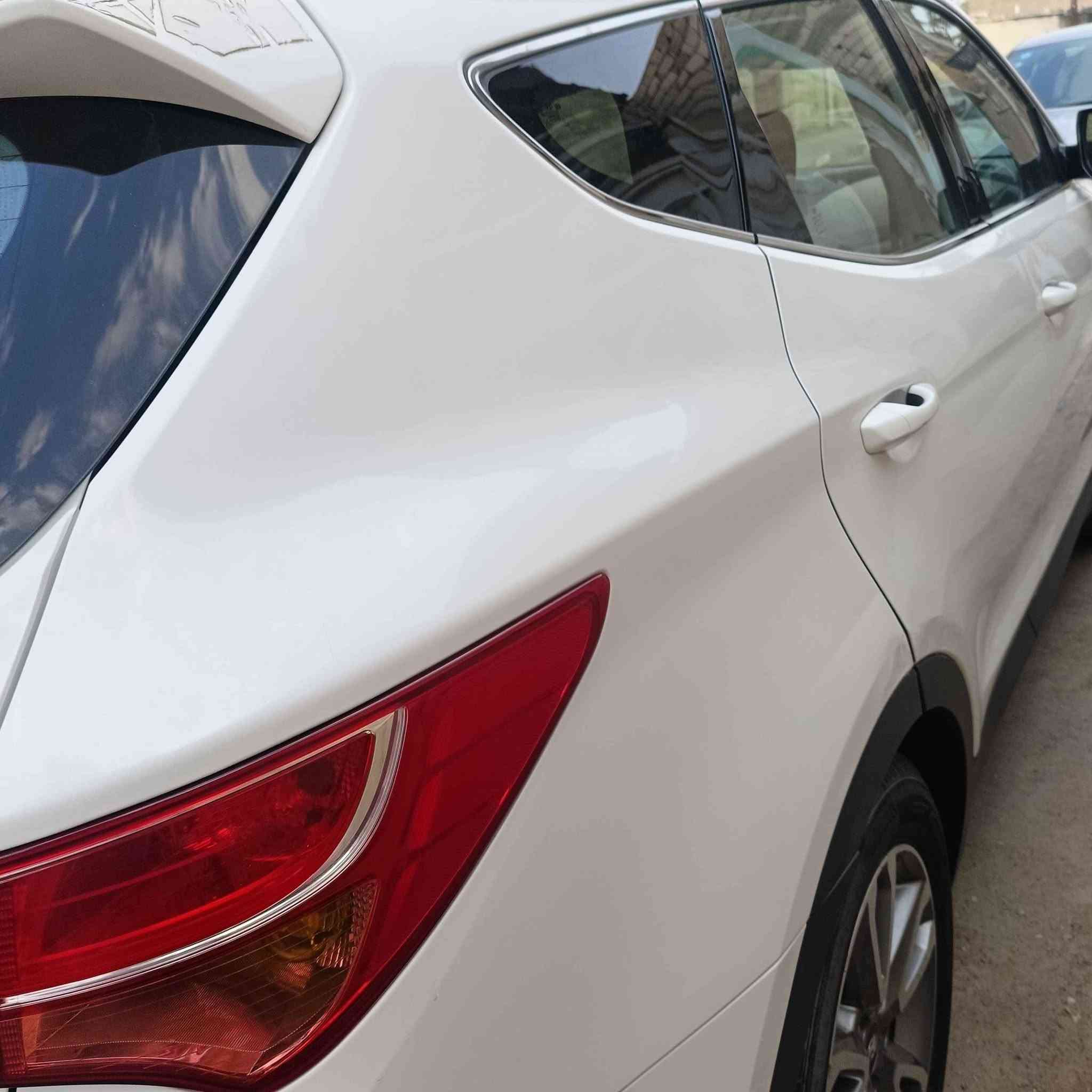 سيارة نظيفة مكفولة من الصبغ نص فول ماشية ٩٥ الف الكير والمحرك كفالة التايرات الأمامية جديدة وحداديه جديدة السعر ١٧٠ ورقة .الاتصال على رقم *********** الزبير, البصرة
