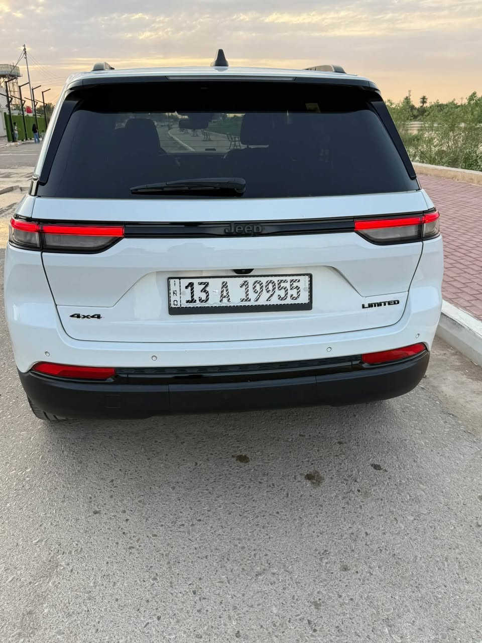 للبيع
جيب كراند شيروكي لمتدد 2024  وارد امريكي  5راكب رقم شهداء ب اسمي 
مواصفات فول عدا البنراما 
ماشيه 39000im
***********
السعر 265 ورقه وبيها مجال

نص مكتوب في الصور:
- 4 of 14
- 1 of 14 HD