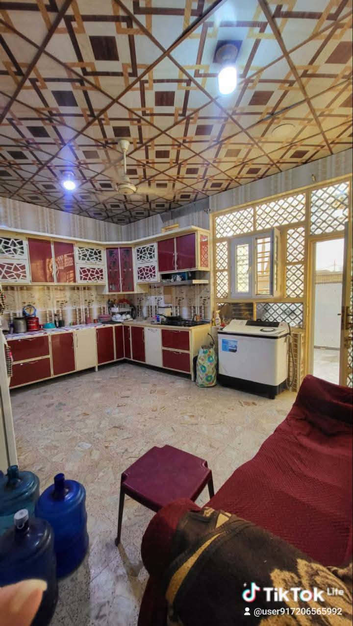 دار البيع المساحه 200 متر طابو زراعي سند 25اقرار محكمة
العنوآن النجف كوفه علوه الفحل خلف شارع الفلل 

غرفتين استقبال صالة مطبخ منور عدد2

صحيات داخلية وخارجيه 

البيت على شارع تبليط 10 متر 

اناره ليليه  كافه الخدمات 

البناء طابوق 🧱 
 الارضيه مع السقف كونكريت 

للأستفسار خاص ***********وتساب 

 في شارع الفلل قرب مخزن الموز

نص مكتوب في الصور:
- TikTok Lite
- @user917206565992
- Tik Tok Lite @user917206565992