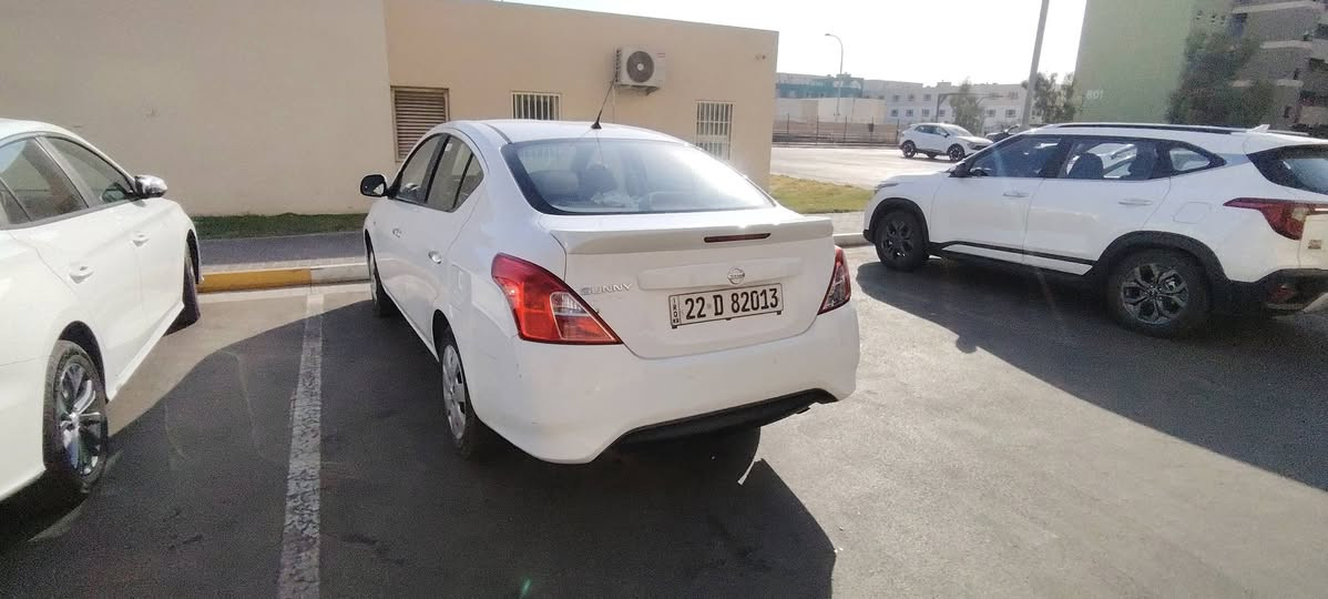 🚗🔥 للبيع نيسان صني موديل 2021 🔥🚗
✅ موديل 2021
✅ عداد المسافة: 153,000 كم
✅ تبديل بابين جهة السائق
✅ الأبواب المبدلة نفس لون السيارة
✅ الجاملغ الأمامي تصليح بارد
✅ صبغ جزء بسيط من الجاملغ الخلفي
✅ السيارة جاهزة للاستخدام
✅ الفحص متاح للجادين
💰 السعر 11000$ 
📍 الموقع: بغداد
📞 للاستفسار: ***********
