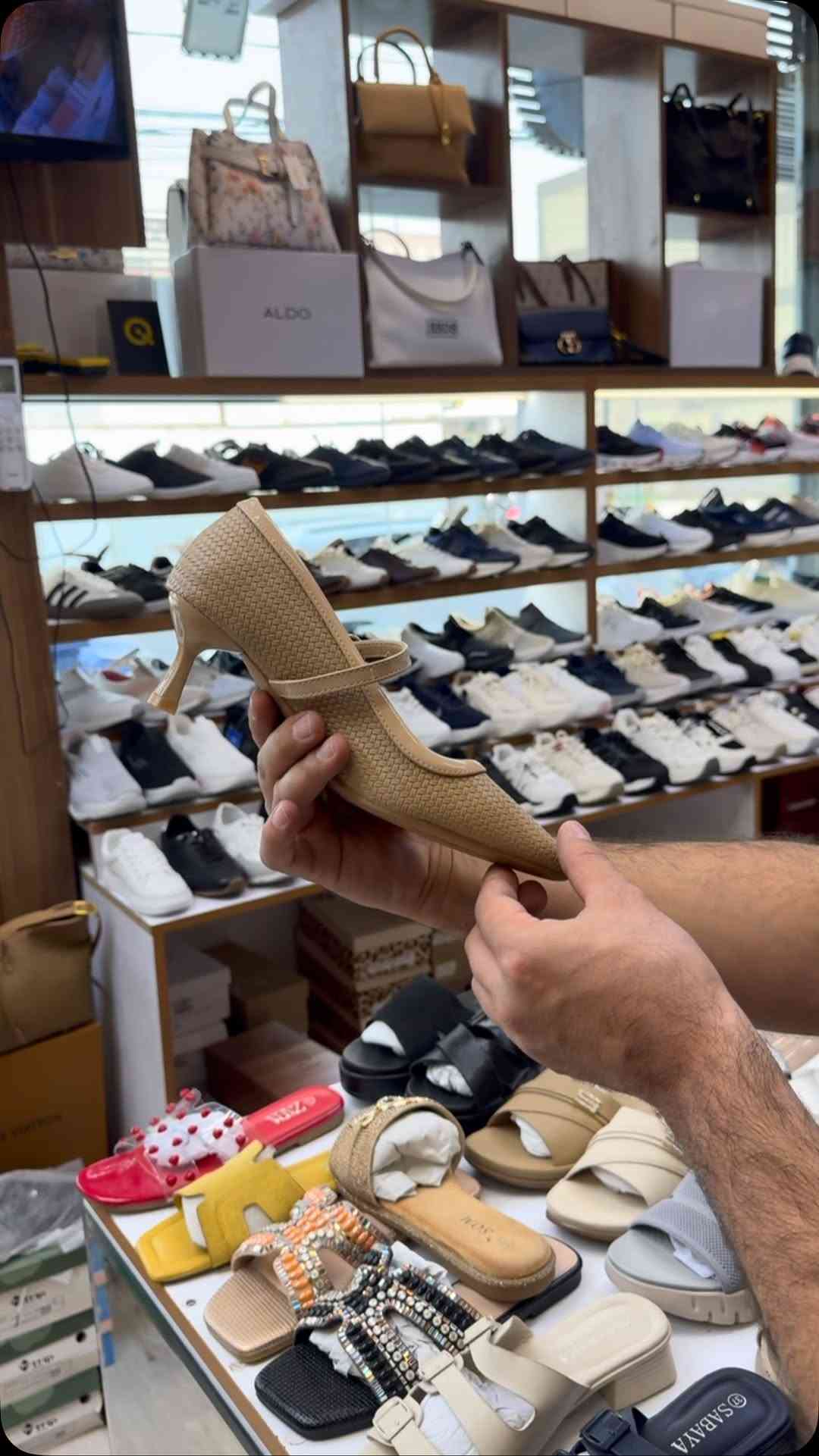 ملابس