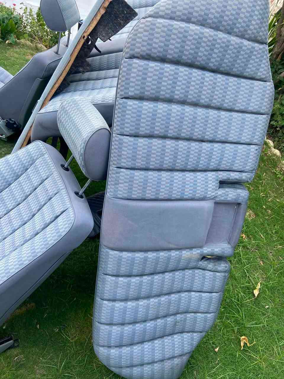 غرفه مال مارسيديس طيارين ١٩٠
سعر قفل 500 الف 
كامل كامل مكان أربيل 
فقط كامل بيع مو قطعه قطعه 
***********
