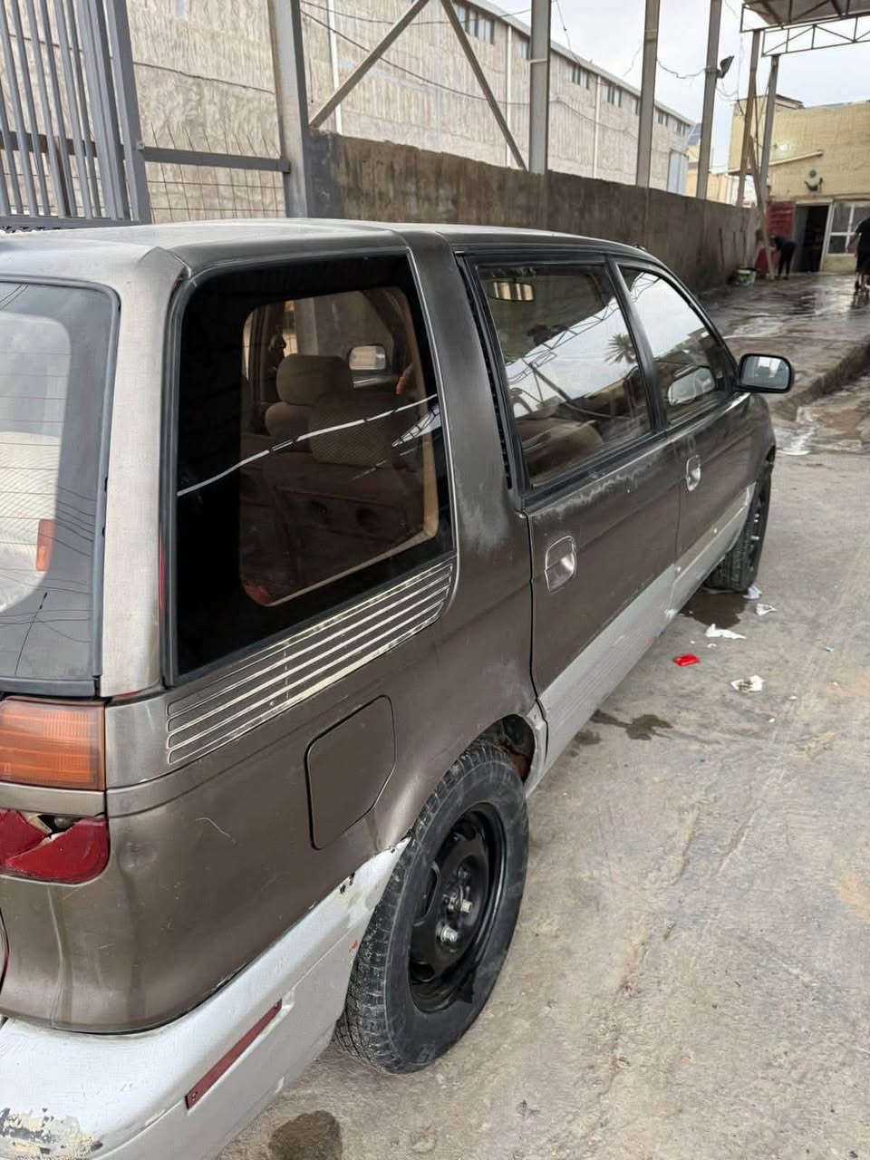 لام عليكم مسبوشي مديل 1992 جاهزه محرك وكير جدد دواخل نضيفه 7 راكب السعر30$ وبيها مجال مكاني النجف الاشرف للاتصال ***********
