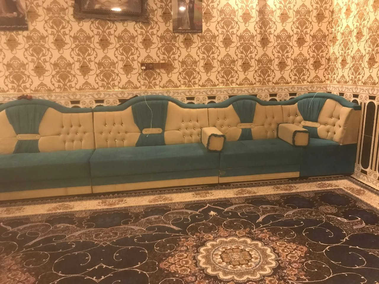 لبيع قنفات 8 قطع  البصرة شراي يجي انتصال  ***********
