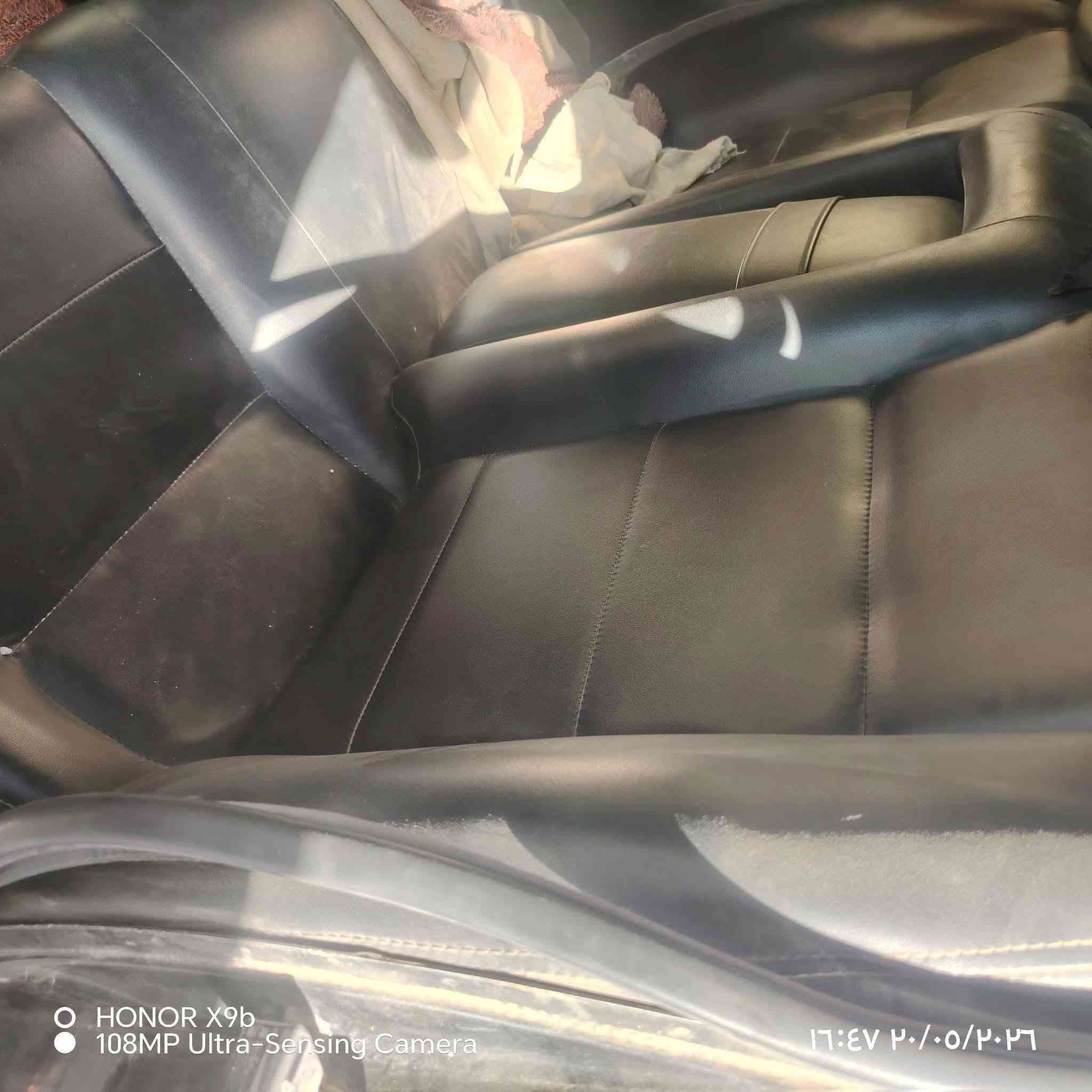 سلام عليكم بي ام 525 موديل 1993 
شغاله بيه مجول ثاني يطفه و يشتغل مكينه مجفته كير كلشي مابي اكسل بي ونه صدر 75 بلميه بيها ضربه بجها عكس  السايق ومعدله بس تعميرمو مضبوط تبريد مايشتغل ولا كمبريسر بيها و مادري شيرادله رقم دولي تحويل شوكت ميعجبك هاي سيا ره كدام عينك باتري جديد ويل كب شنايزر تخم مال تعمير السياره رايدها 25 وبيه مجال قليل 
*********** و بي واتساب
