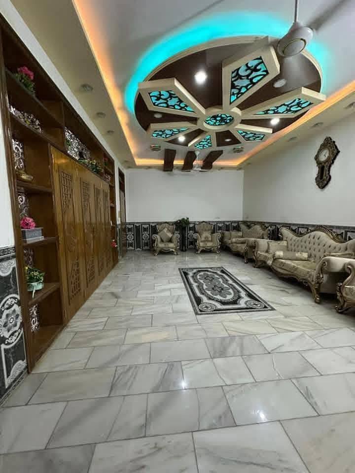 حي الاساتذه • ٣٠٠م • ٥غرف