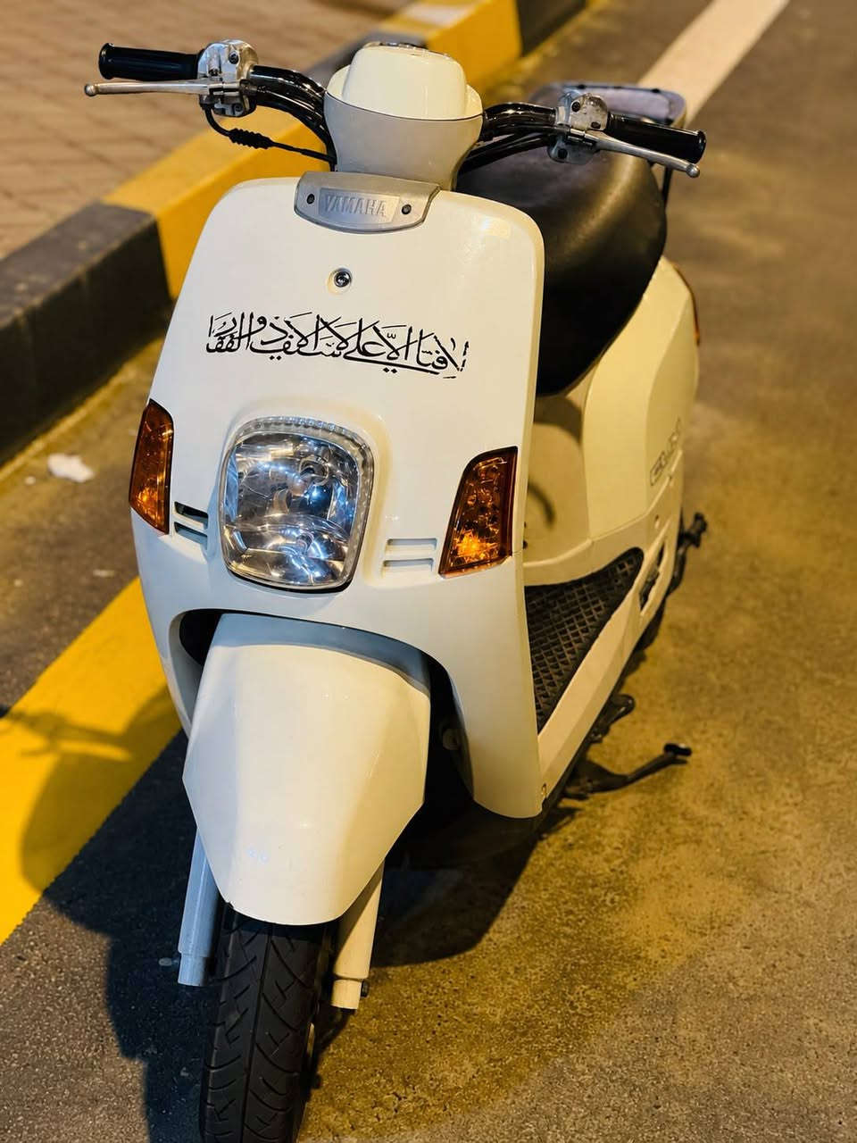 سلام عليكم دراجه بوليس كابريتر فول نضافه شوفت عينك كله بلادي بلادي دراجه صاله شهر من طالعه والكفرات كله ختم واحد نكره سلف والكهربايات كامله
*********** فقط وتساب .
