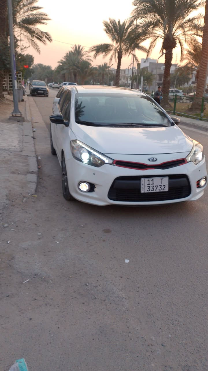 السلام عليكم
كيا فورتي موديل 2016 فول مواصفات للاخير مكينه 1600 تيربو GDI حادث السيارة جاملغ خلفي وباب اثر شخطه امانة الله ونصبغن بدون دواخل 
كير مكينه مكفولات تخم تاير جديد السيارة بأسمي 
السعر 98 ورقه 
***********
مكان السيارة التاجيات او الجادريه غير متواجد على الفيس
