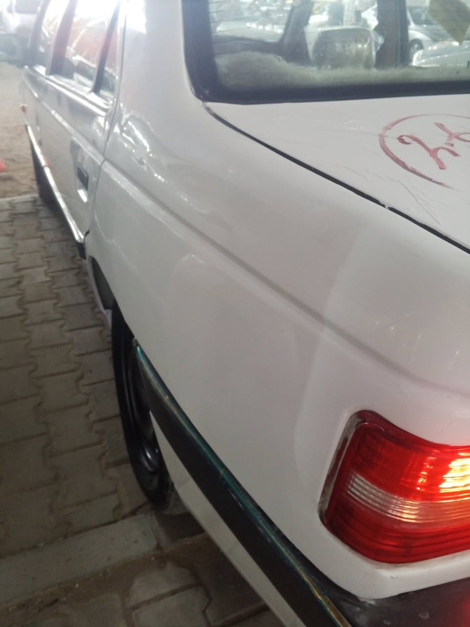 السلام عليكم  بيجو 405اكد موديل 14رقم بصره مشروع وطني راعيه بل نجف سنويه28 گير مكينه جاهزه كارتون حداديه تخم تاير تبريد ثلج .كهربائيات دوشمه جلد غرفه تخبل بيه طخه بل چاملغ خلفي باقي جاهز سياره مصبوغه حزام جماليه  ،)سعر 27وبيه مجال قليل مكان سياره نجف )***********
