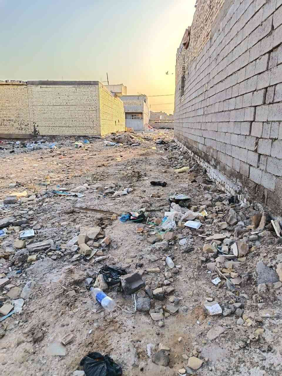 اسلام عليكم قطعت ارض للبيع زراعي  200متر بغداد الشعب خلف السده المنطقه كامله مثال ماواضح بل تصوير ماء كهرباء تبليط ارصفه مجاري منطقه سكنيه اوهادء حلو التواصل على هاذ الرقم ***********بي واتساب السعر على خاص اوتساب
