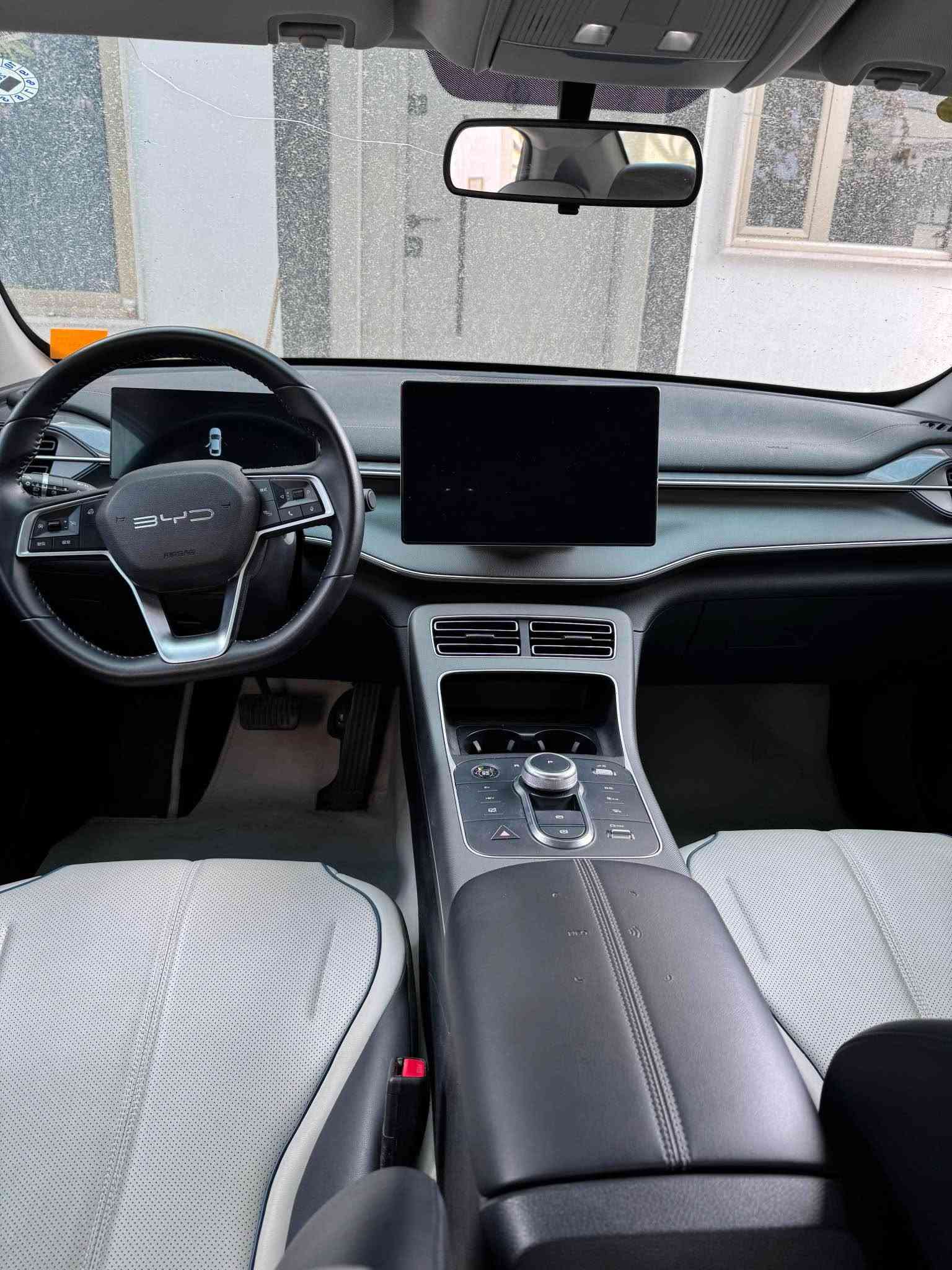 Byd ديستروين
كلين 
بدون صبوغ 
بدون تعديل
كير محرك جديد
شرط تحويل و غرامات 
ماشي 30km
بدون حالوب
***********
***********
مكان سياره كركوك 
Byd
سياره كه كلينه
بي سبوغ 
بي تعديل 
بي ته زره
كيرو مكينه به شه رت كركوك, العراق
