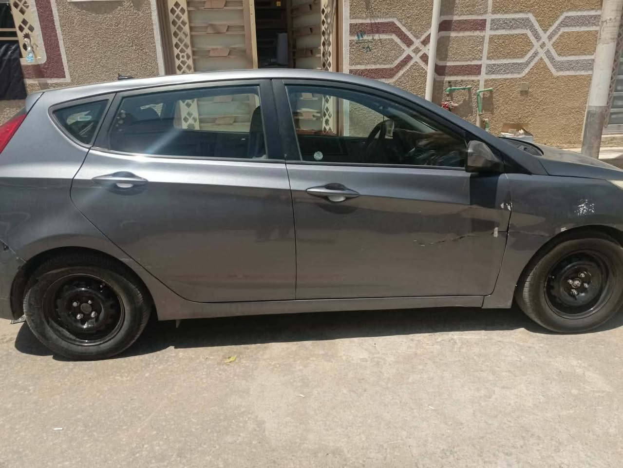 اكسنت 2017 أمريكي محرك 1600
كير محرك تبريد فووول 

بيها صبغ تقريباً حزام 
سعرها 80 ومكانها كربلاء

***********

