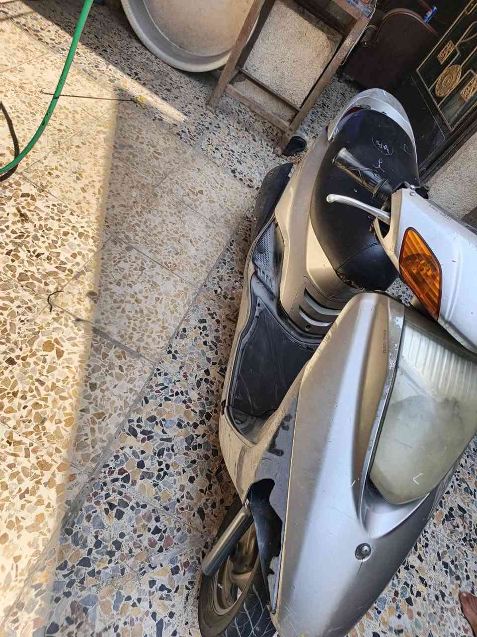 سلام عليكم البيع(***********
دراجة بريز مال رمبة ماخذهة مو مال شارع 

دراجة كفالة لا مفتوحة ولا تنقيص ولا تبخير 

دراجة نكرة سلف دراجة كلهة بلادية ما مفتوحة 

سعر 650وبيهة مجال شهداء العبيدي الثانية  

دراجة أوراق

