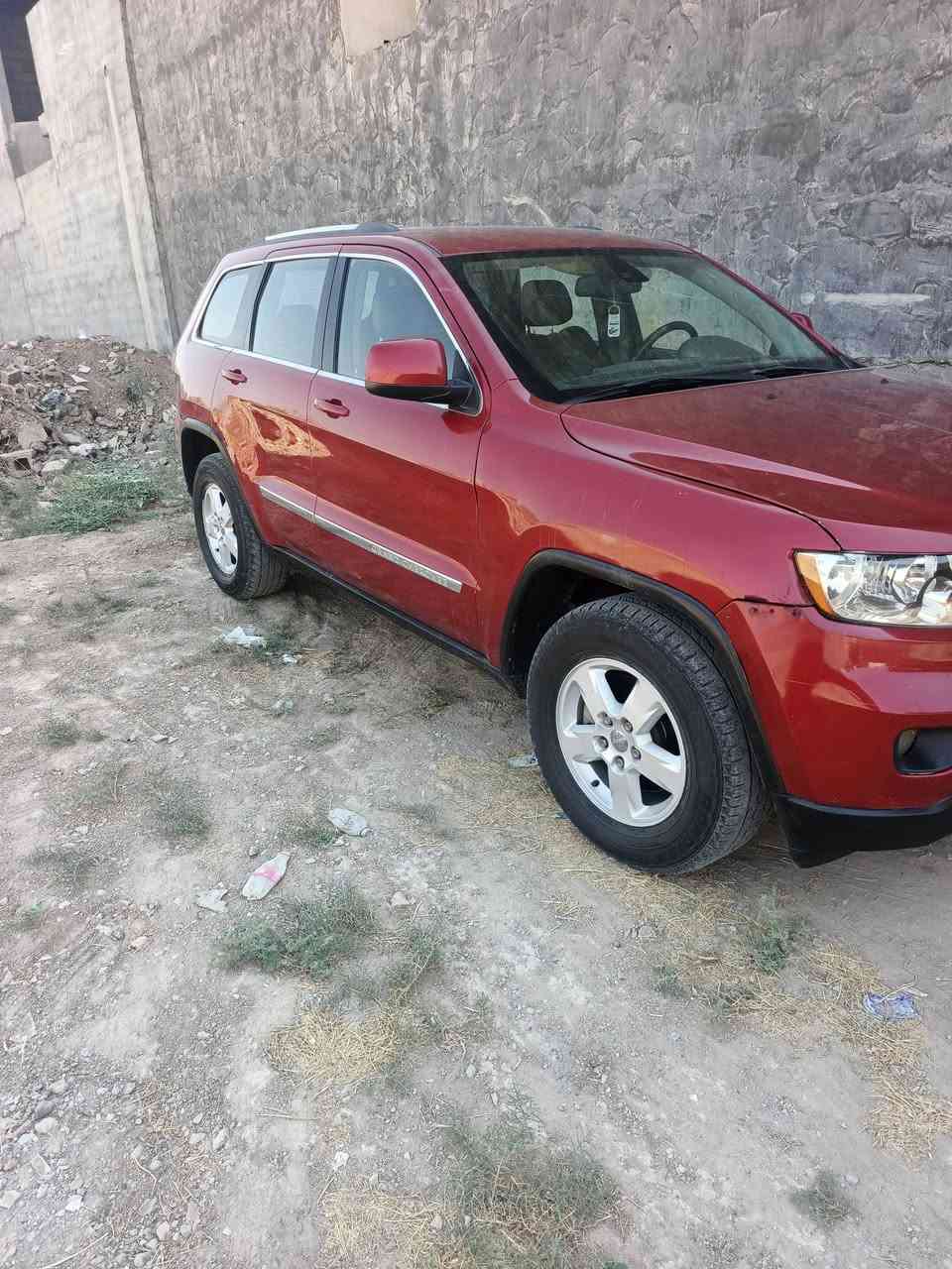 سلام عليكم جيب لاريدو موديل ٢٠١١ بيهة ٤ قطع صبغ مابيهة دواخل مكينة جديدة صدر امامي خلفي اترايهة زيرو جاهزة من كلشي رقم بغداد الدولي الجديد تحويل ثاني يوم السعر ١٢٠ و بيهة مجال حك الجية المكان تقاطع القدس هاتف ***********
